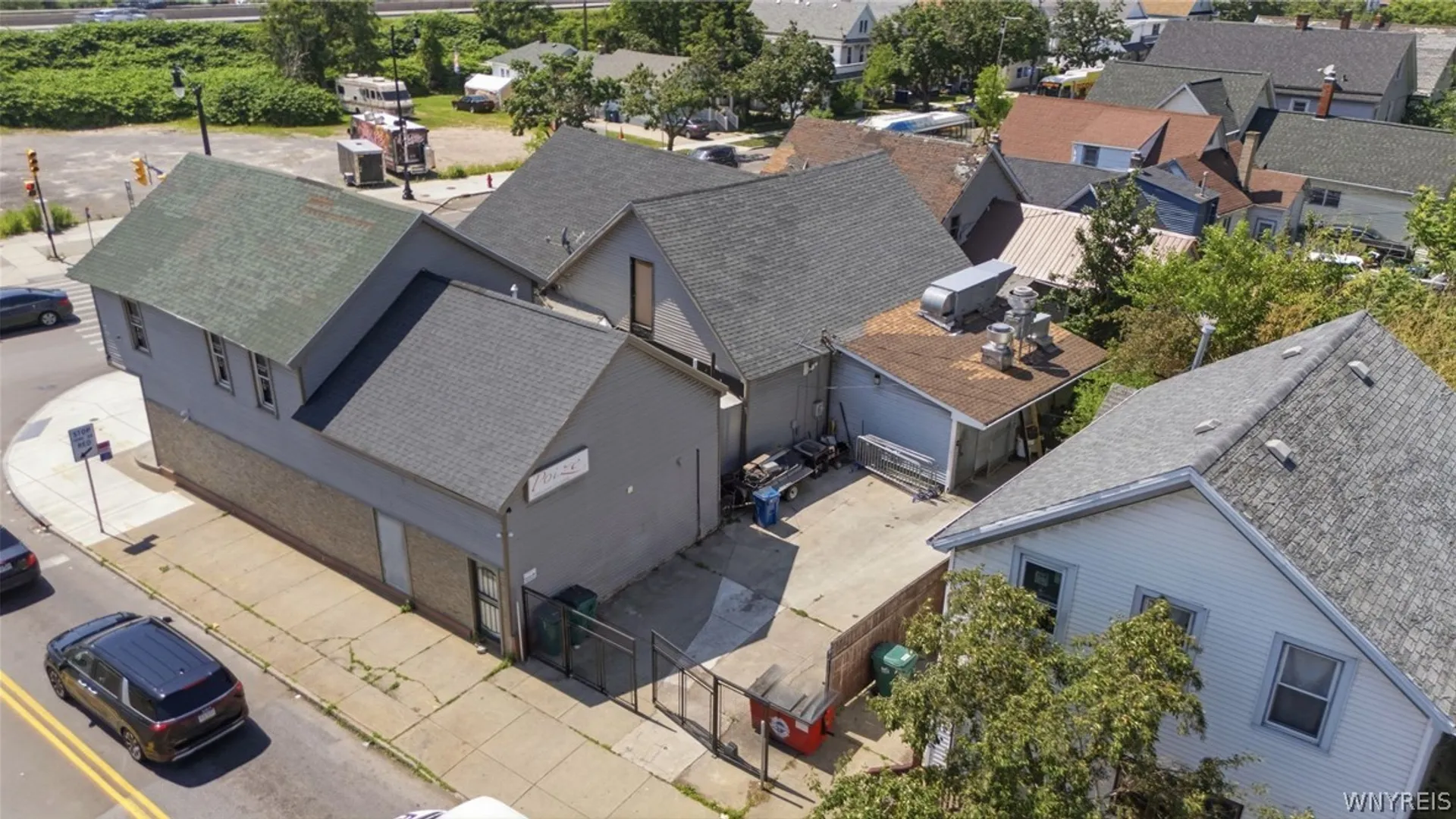Property at 2081 Niagara Street, Buffalo, NY 14207 35