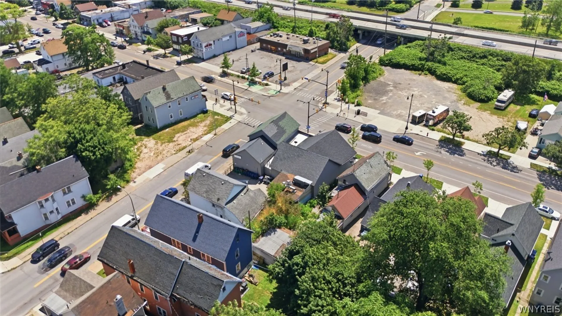 Property at 2081 Niagara Street, Buffalo, NY 14207 38