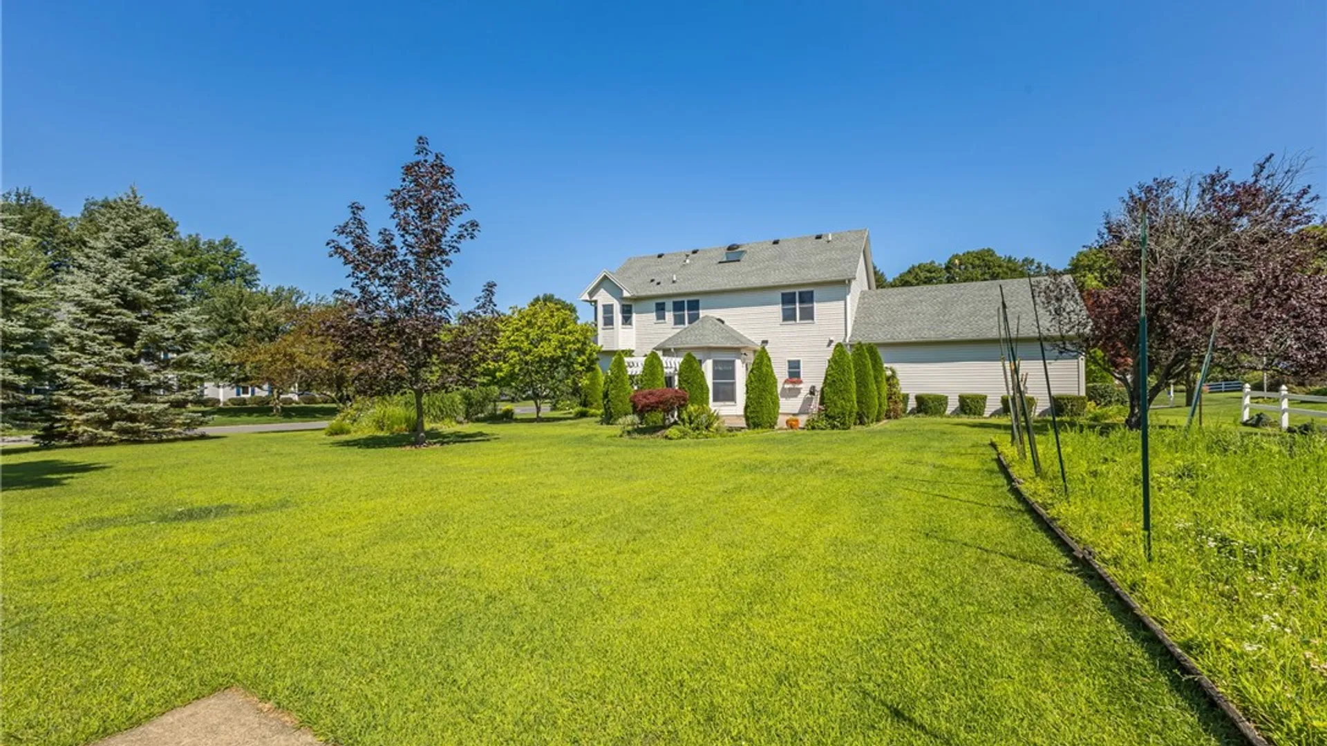Property at 1487 Fallen Leaf Ter, Webster, NY 14580 32