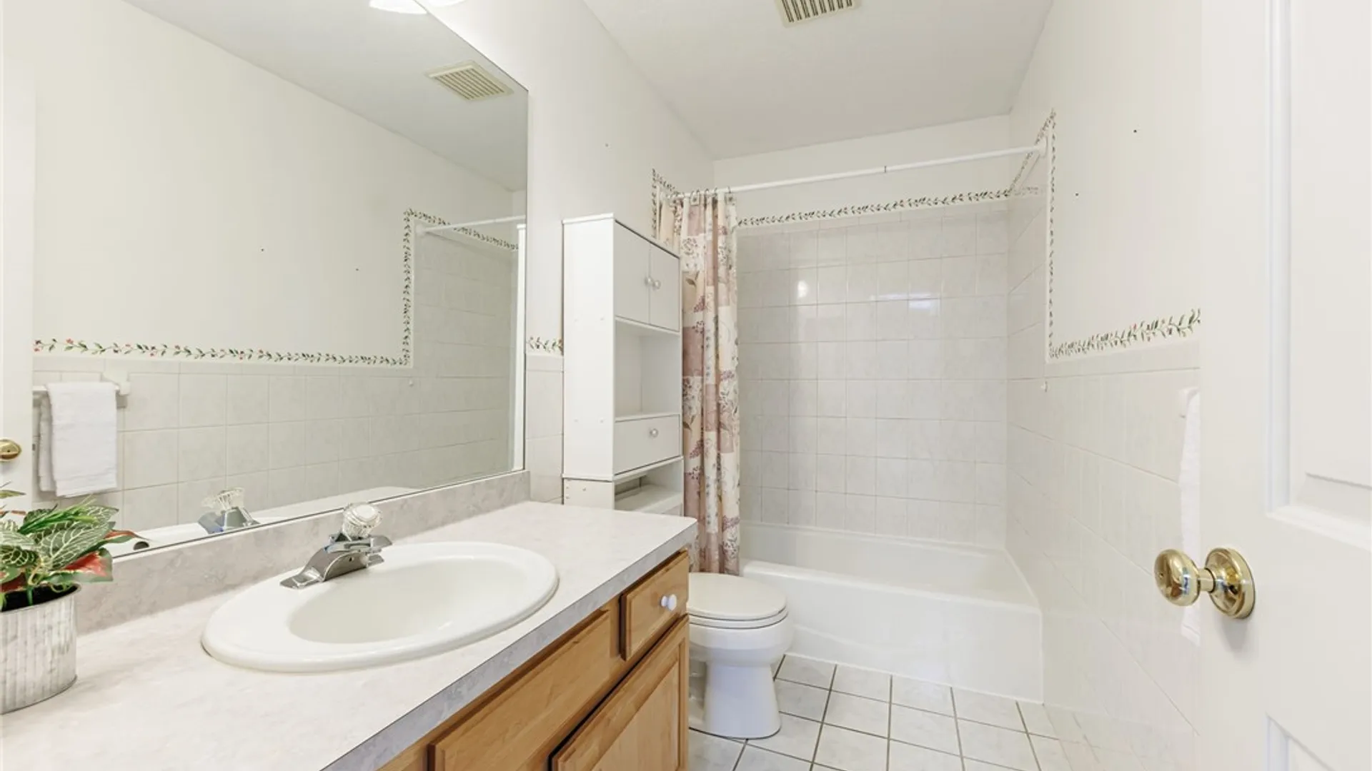 Property at 1487 Fallen Leaf Ter, Webster, NY 14580 27