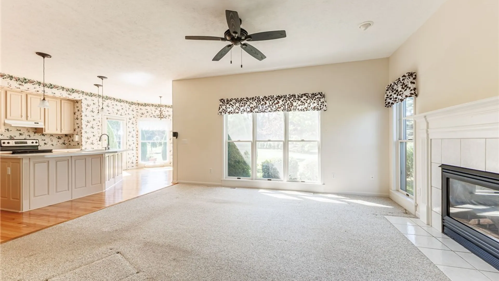 Property at 1487 Fallen Leaf Ter, Webster, NY 14580 11