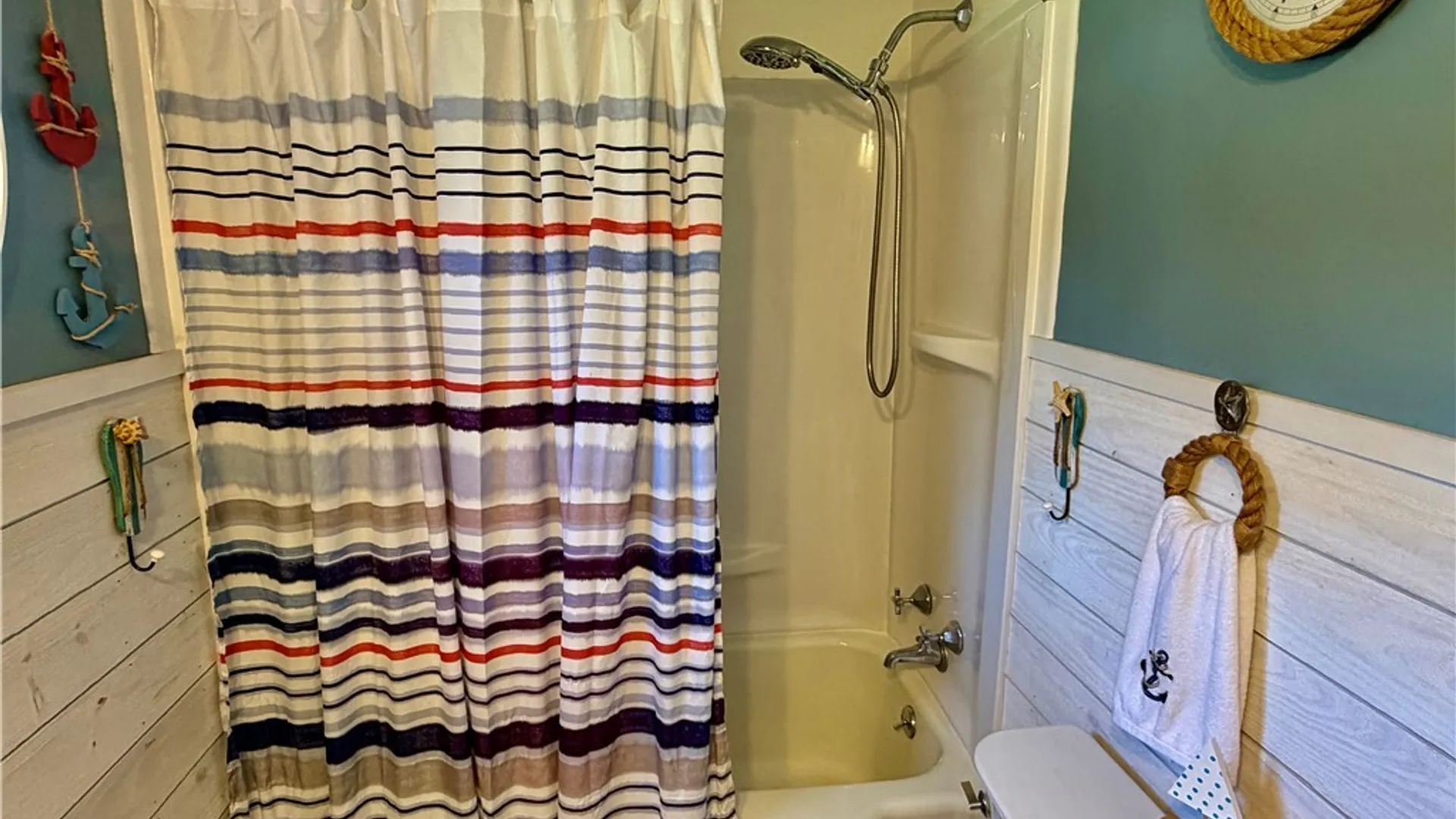 Property at 443 Seneca Street, Oneida, NY 13421 25