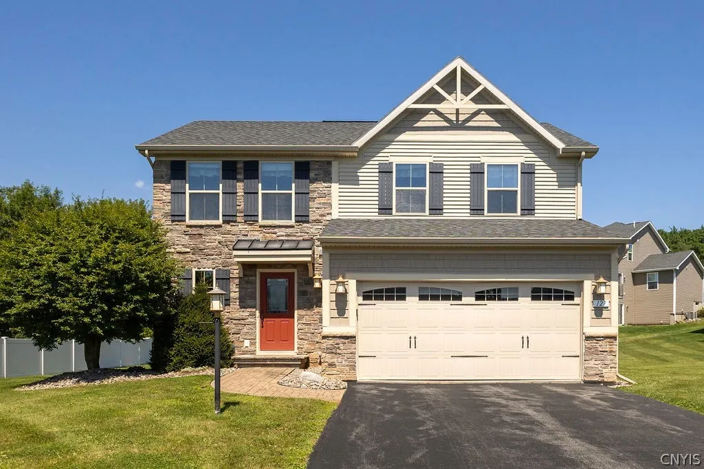 Property at 127 Brinan Fields, Manlius, NY 13104
