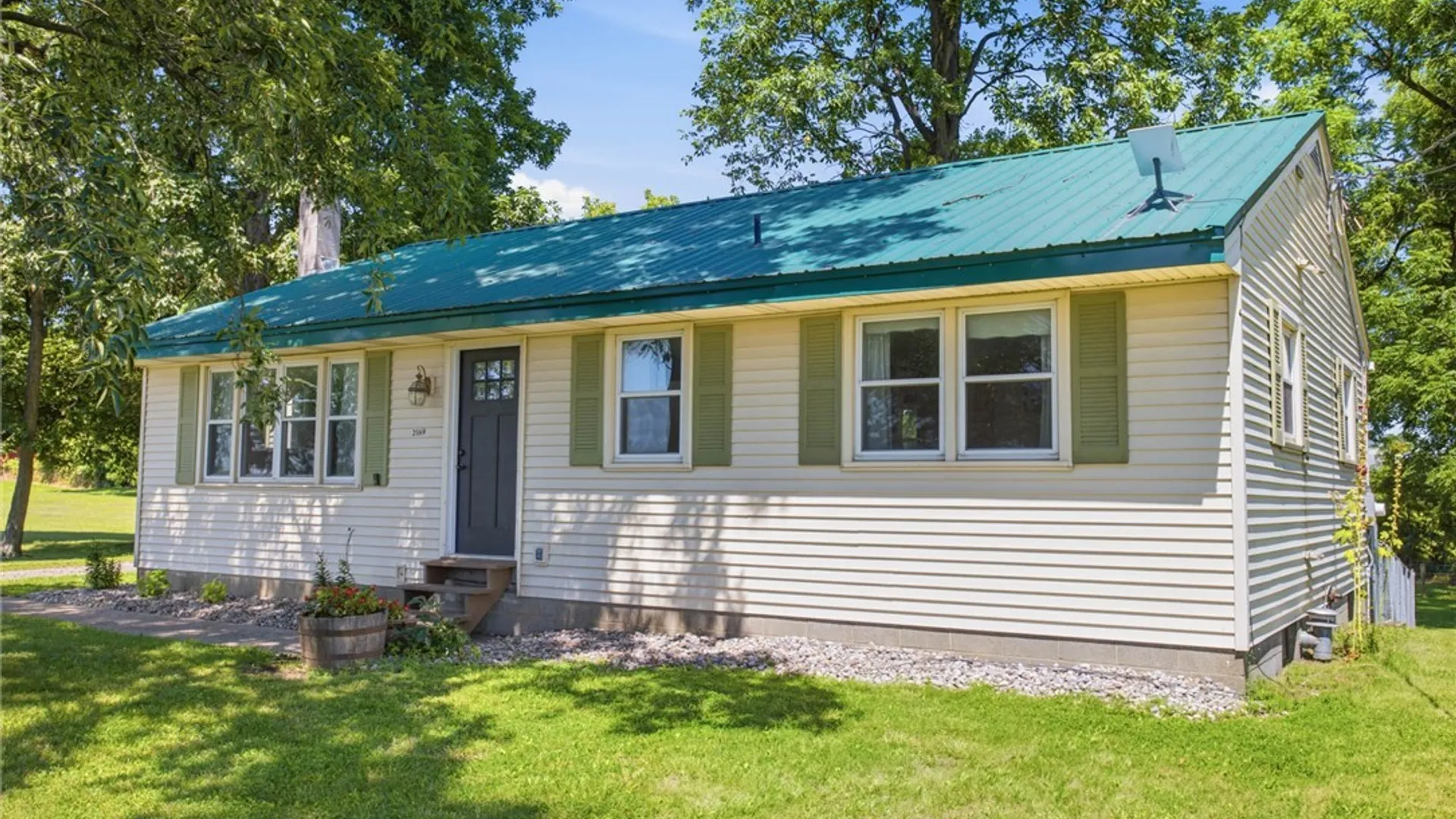 Property at 2169 Peoria Road, Leicester, NY 14481 3