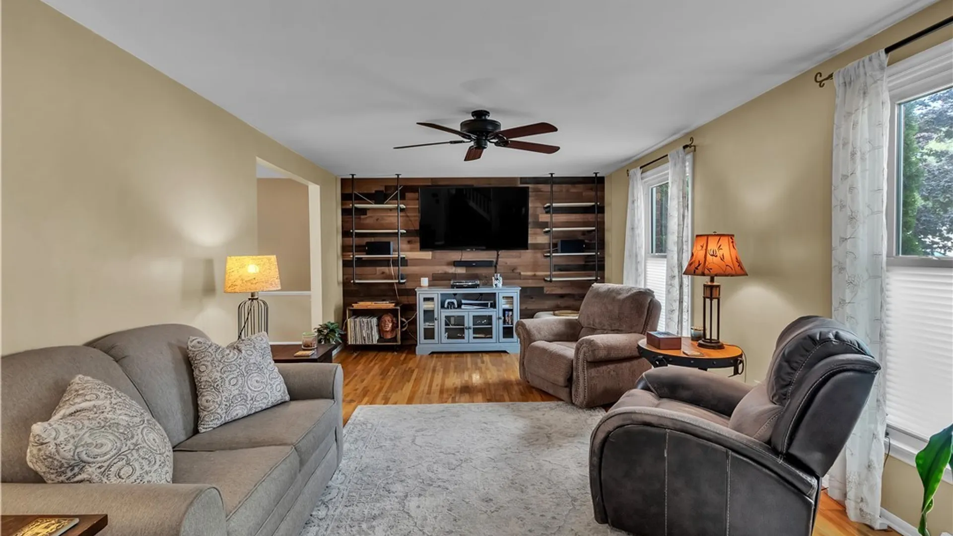 Property at 23 Villa Maria Rd, West Seneca, NY 14224 7