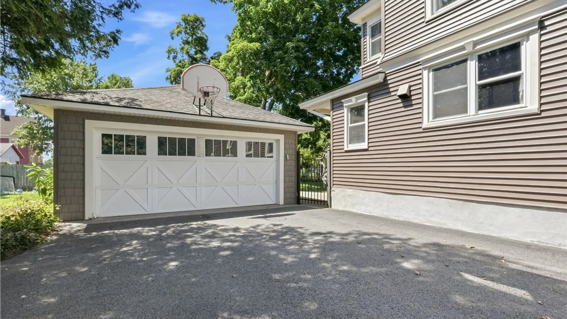 Property at 403 W Linden Street, Rome, NY 13440 3