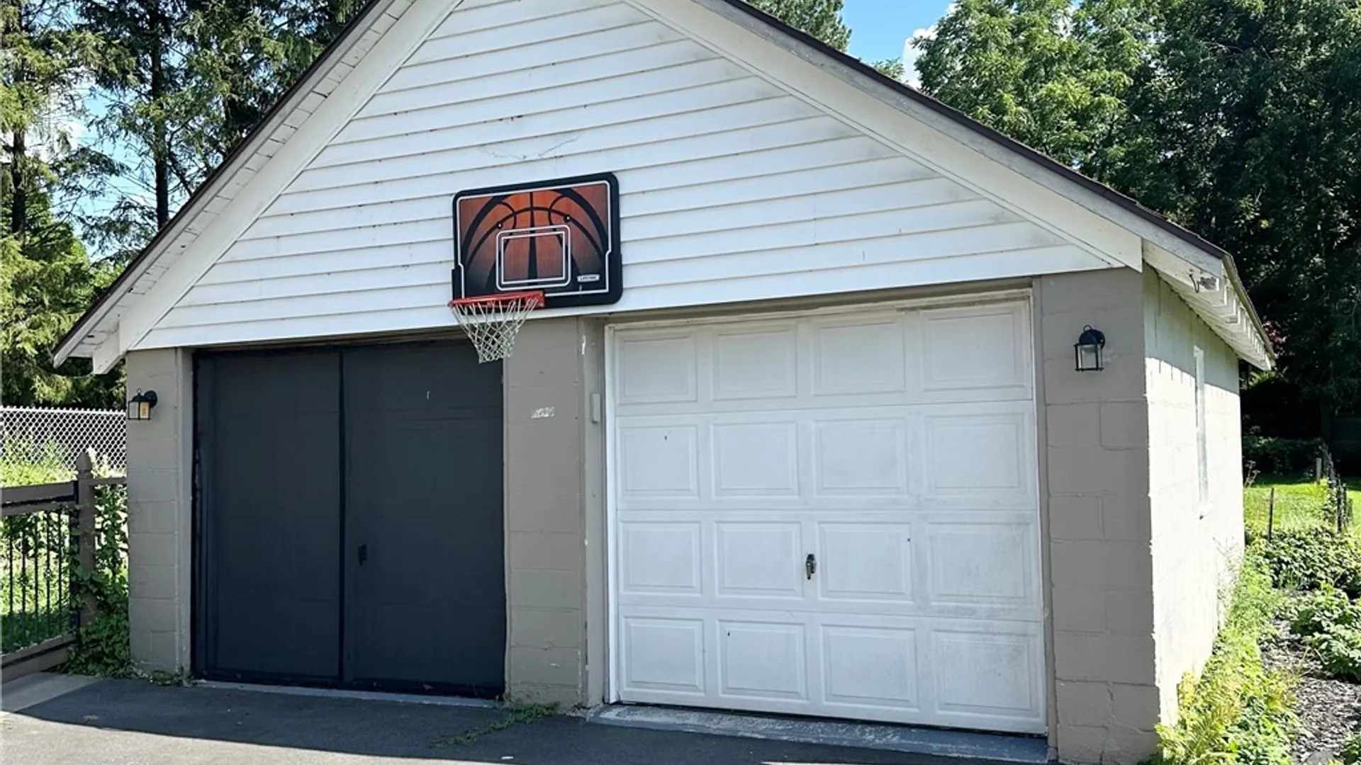 Property at 258 Seymour Street, Auburn, NY 13021 25