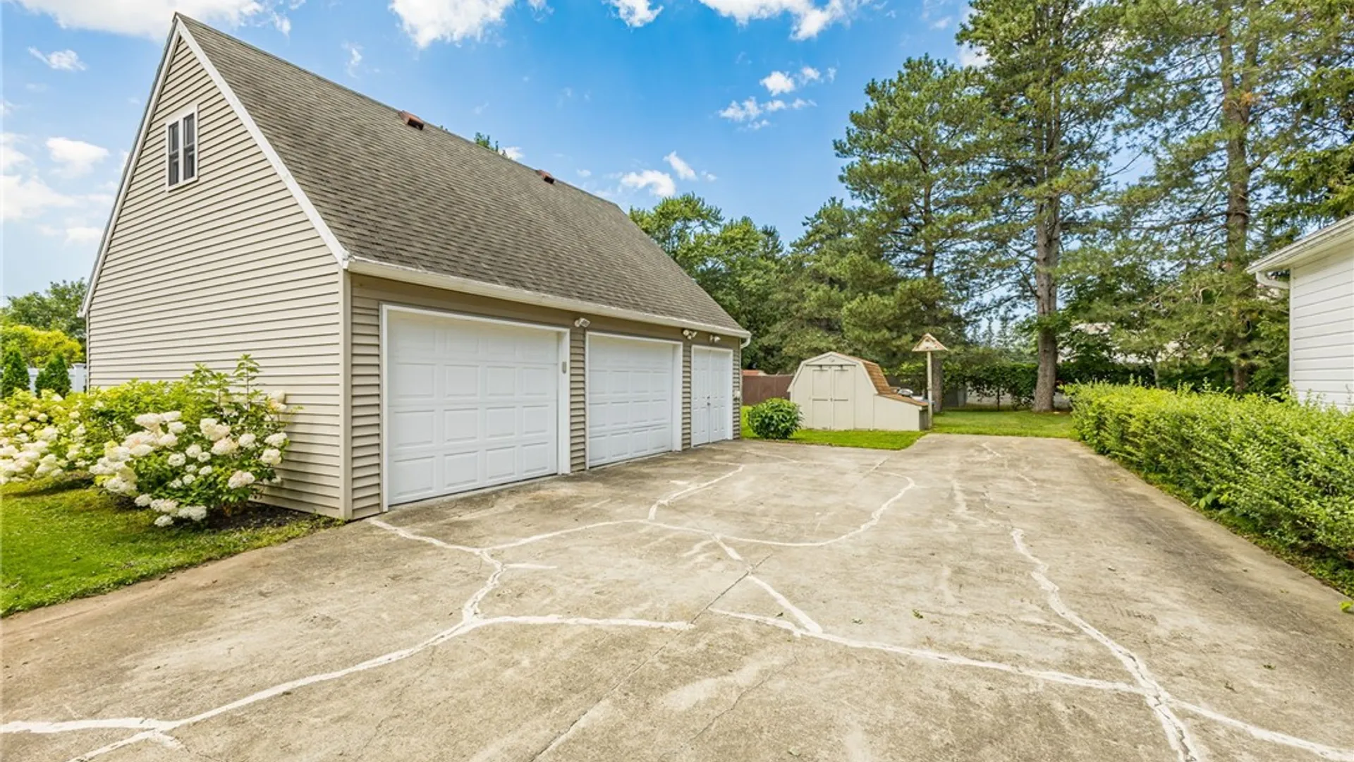 Property at 130 Gorton Avenue, Parma, NY 14468 28