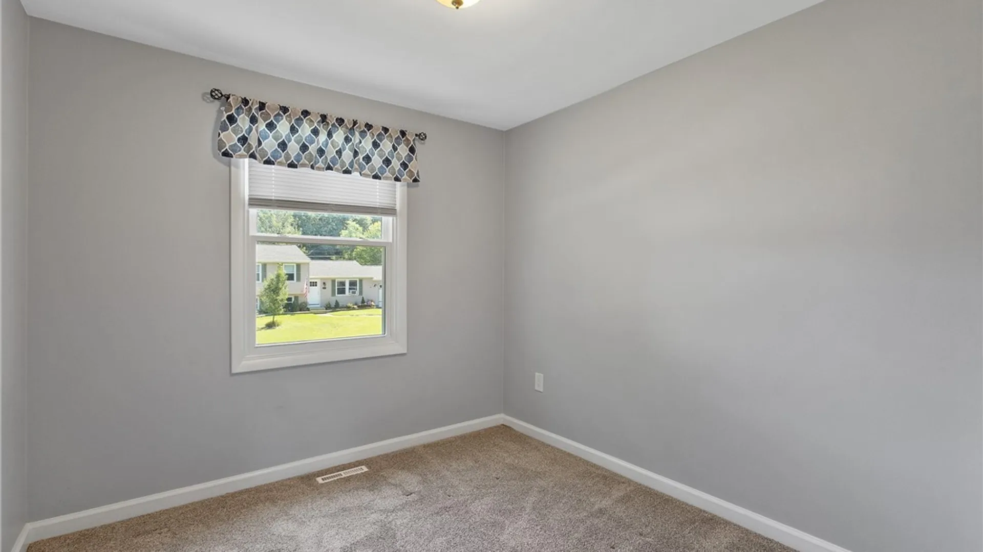 Property at 8307 Spicebush, Clay, NY 13090 19