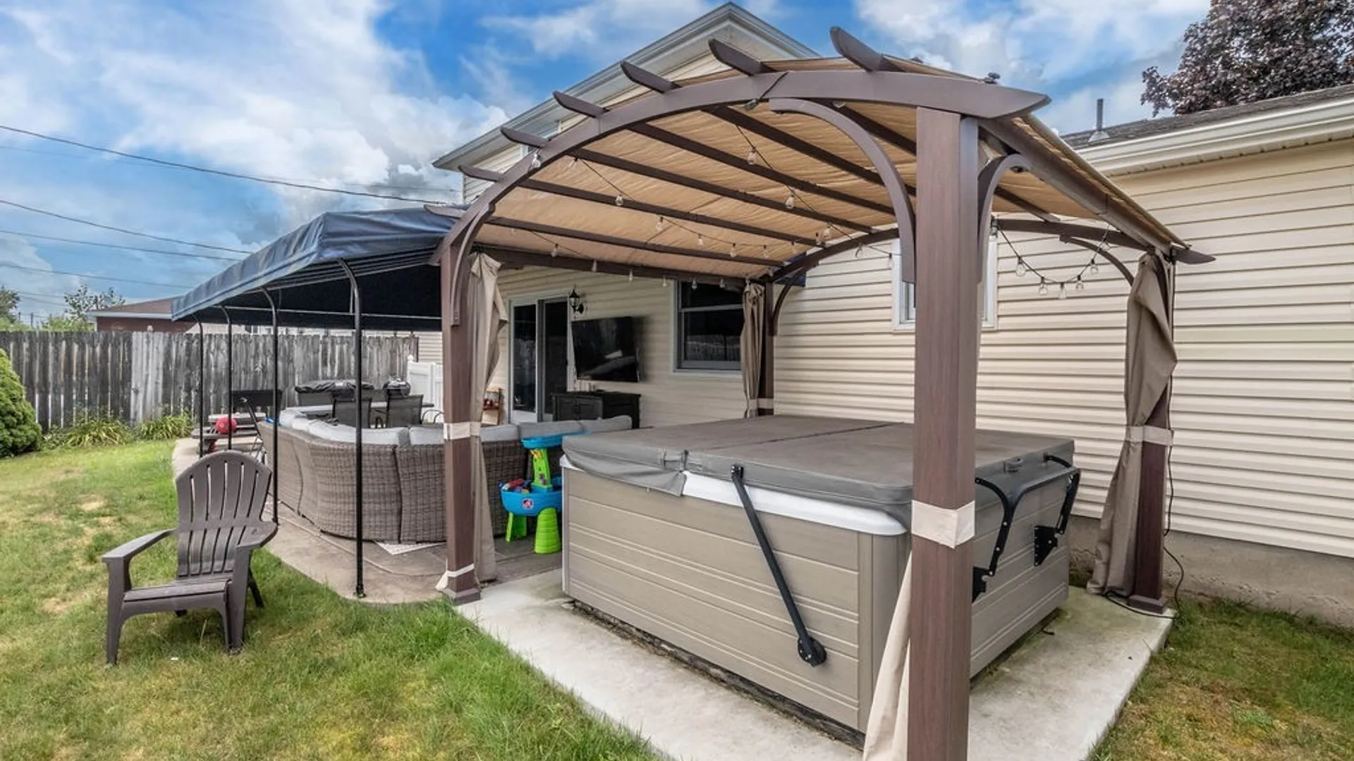 Property at 74 S Transit Hill Drive, Cheektowaga, NY 14043 44