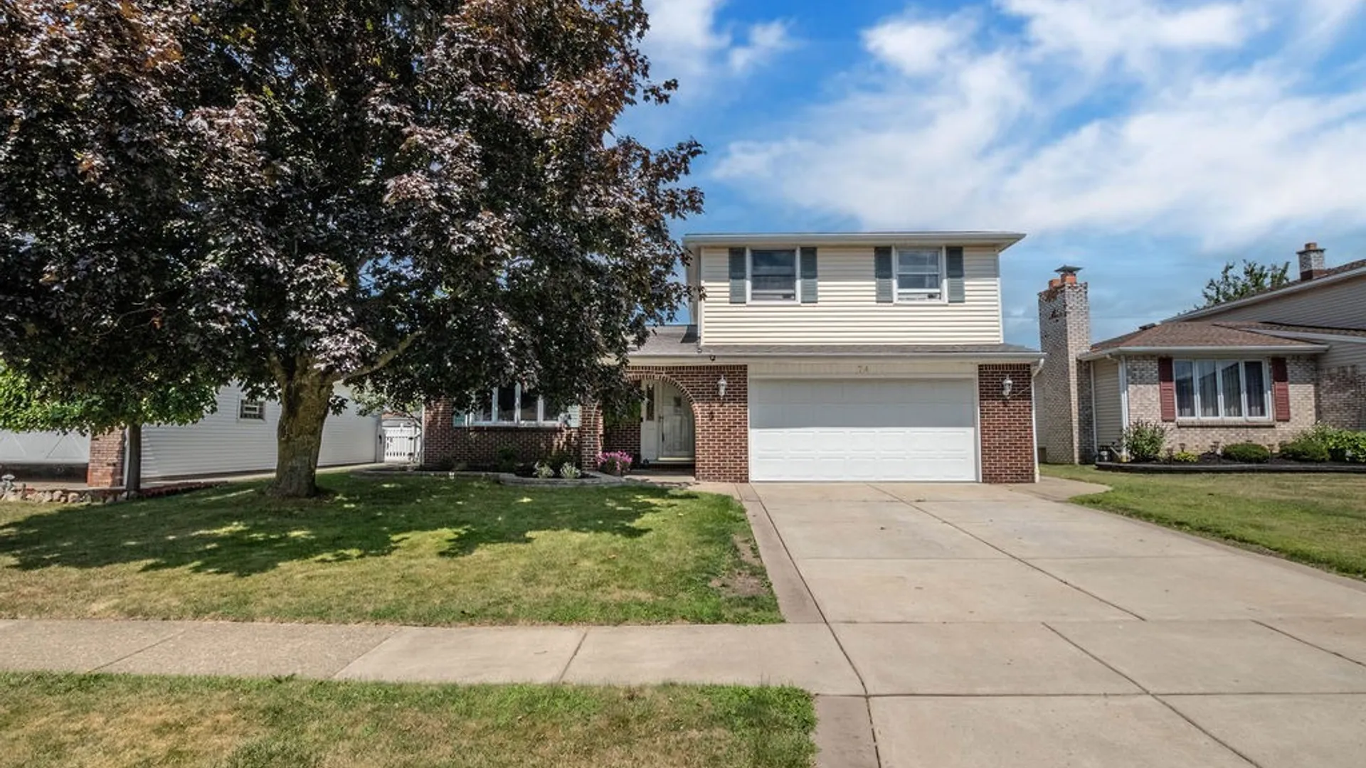 Property at 74 S Transit Hill Drive, Cheektowaga, NY 14043 3
