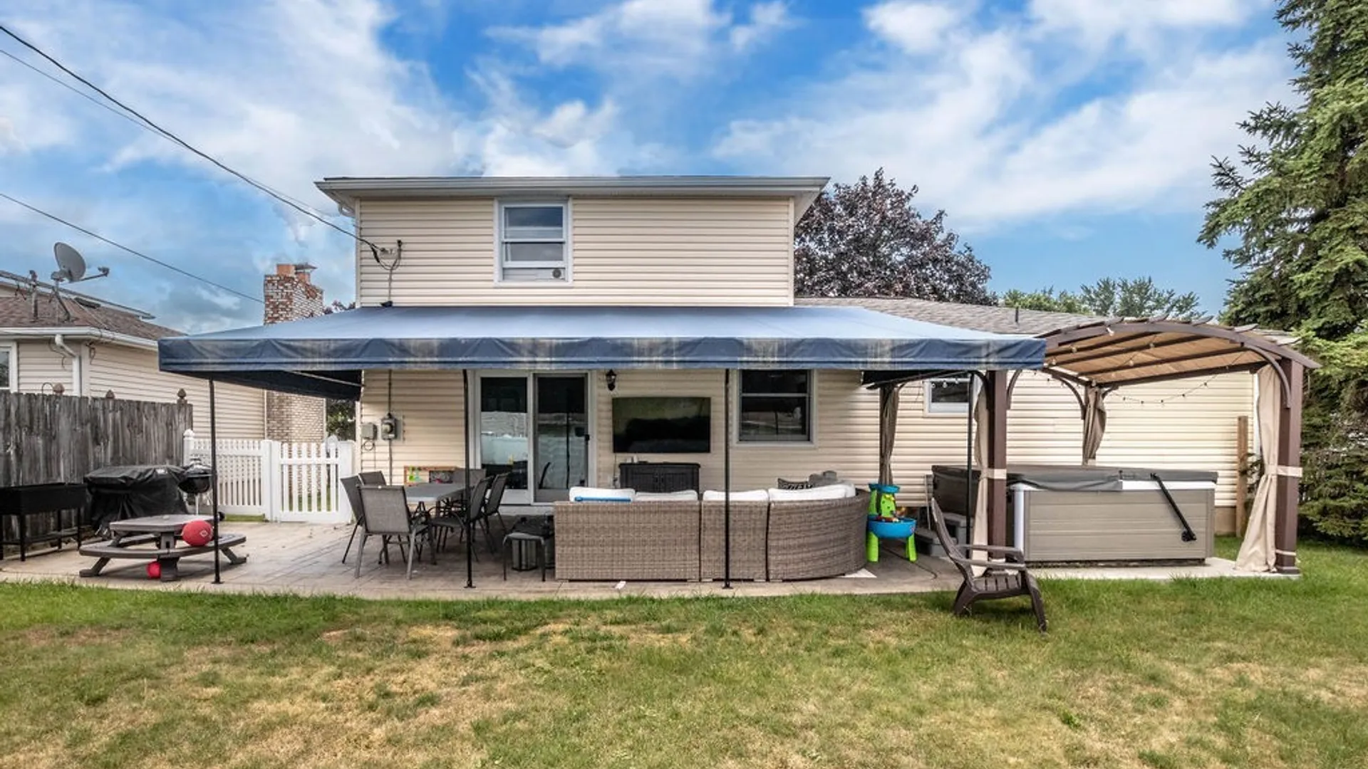 Property at 74 S Transit Hill Drive, Cheektowaga, NY 14043 46