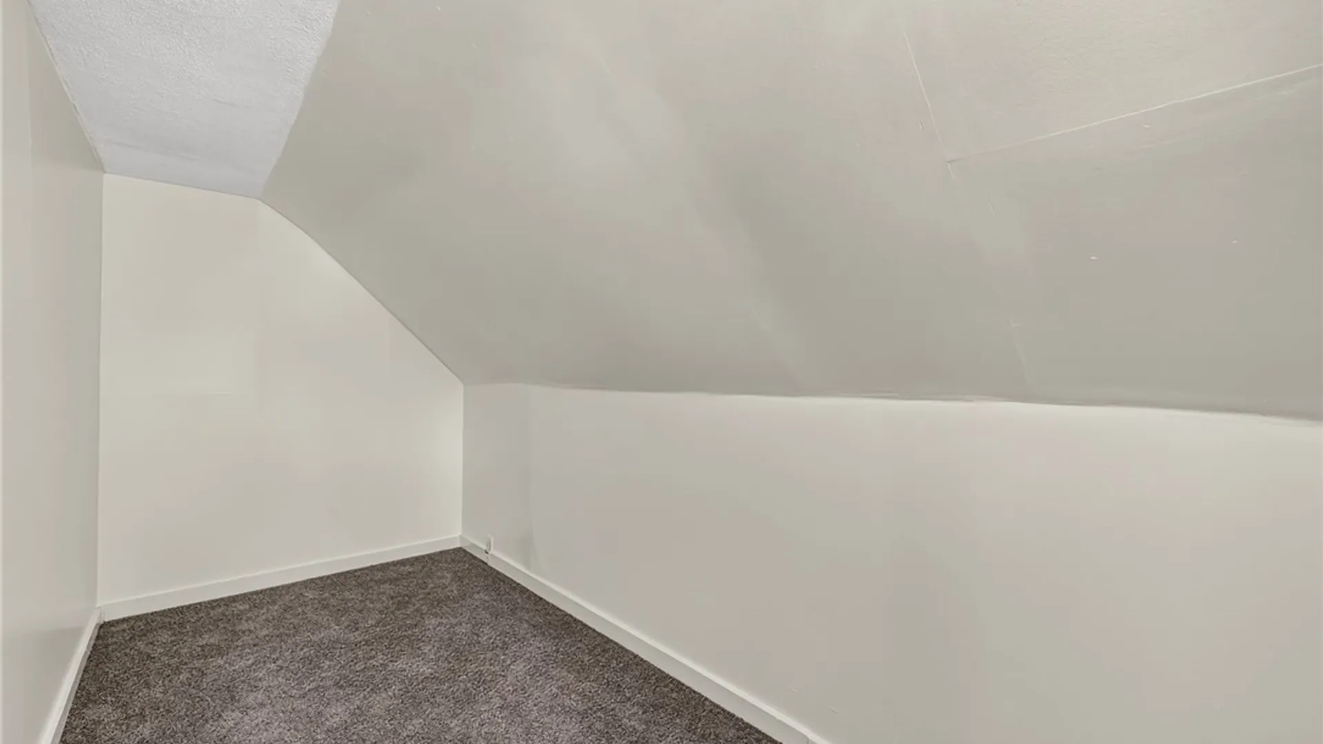 Property at 185 Wakefield Avenue, Buffalo, NY 14214 43
