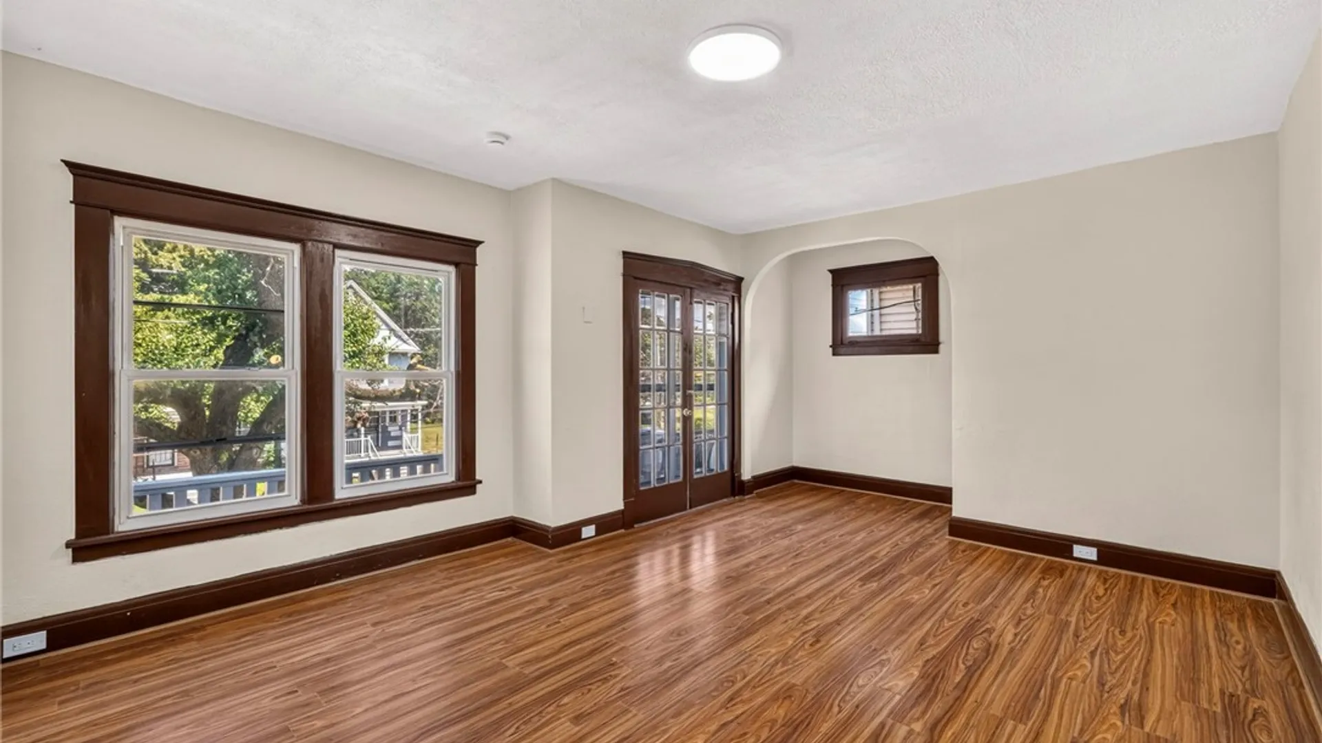 Property at 185 Wakefield Avenue, Buffalo, NY 14214 25