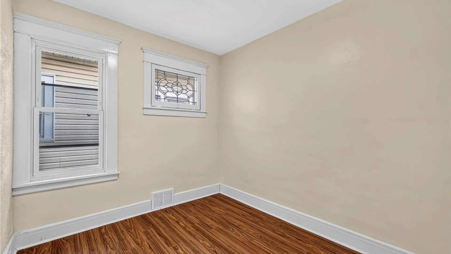 Property at 185 Wakefield Avenue, Buffalo, NY 14214 33