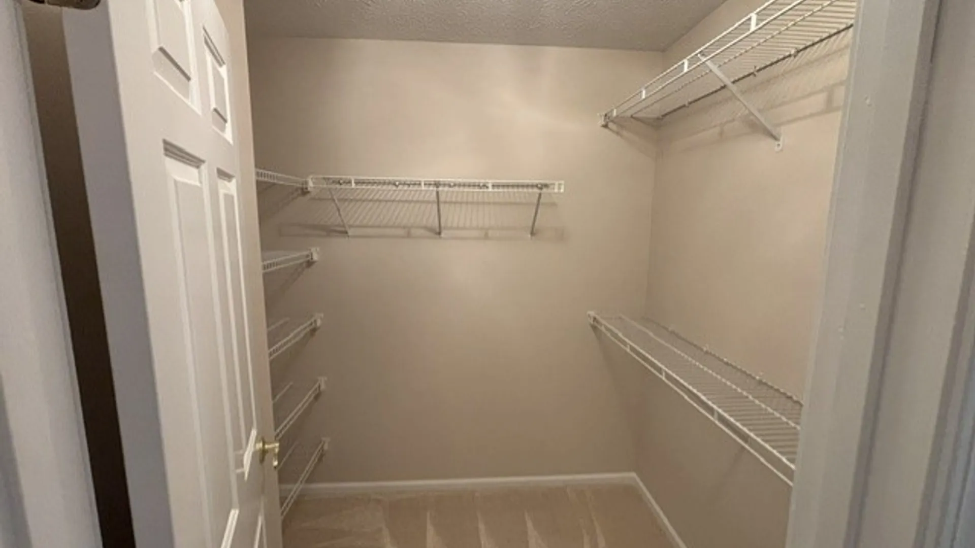 Property at 137 Deseyn Drive, Canandaigua City, NY 14424 23