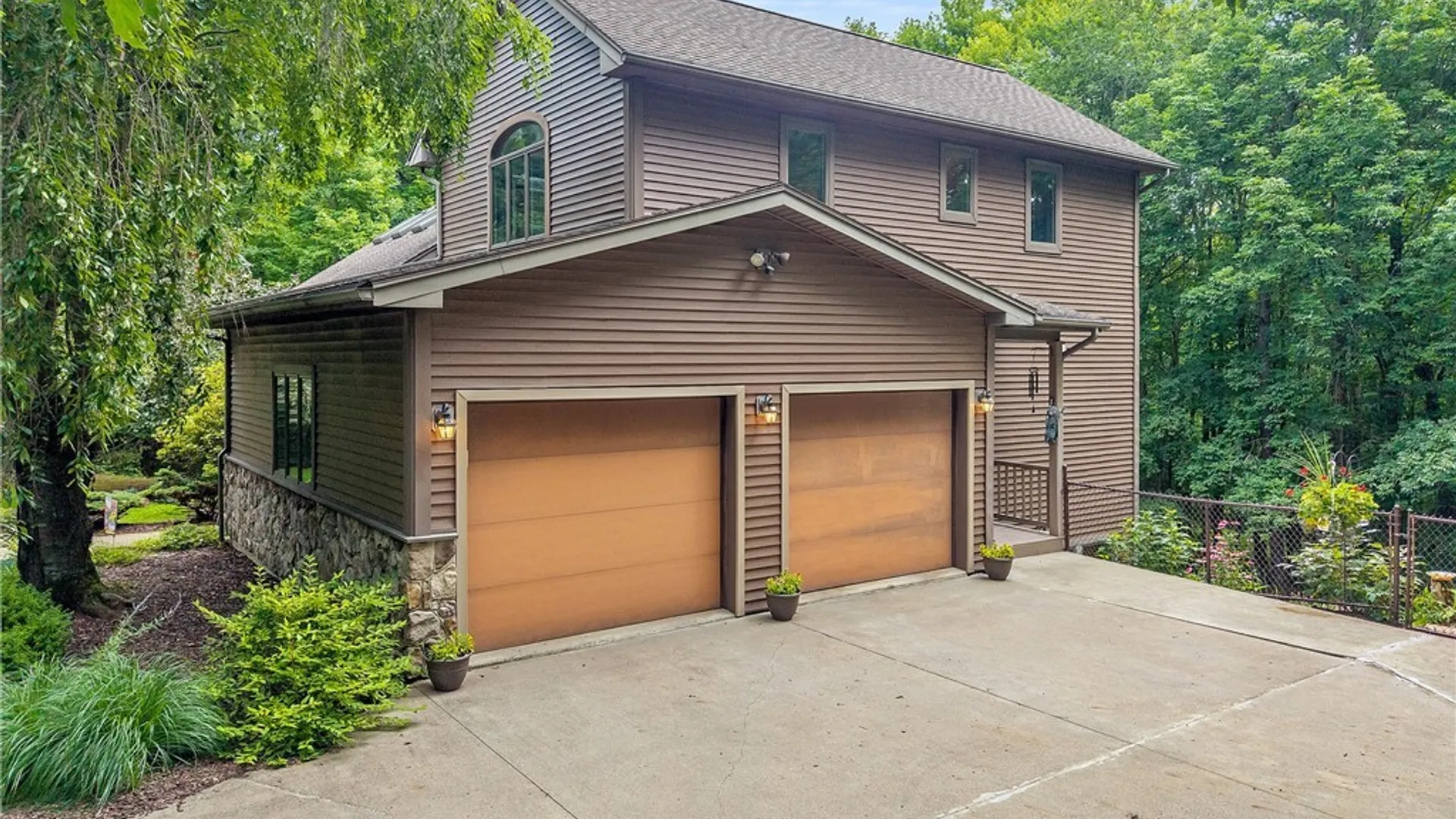 Property at 939 Gillen Drive, Binghamton, NY 13903 36