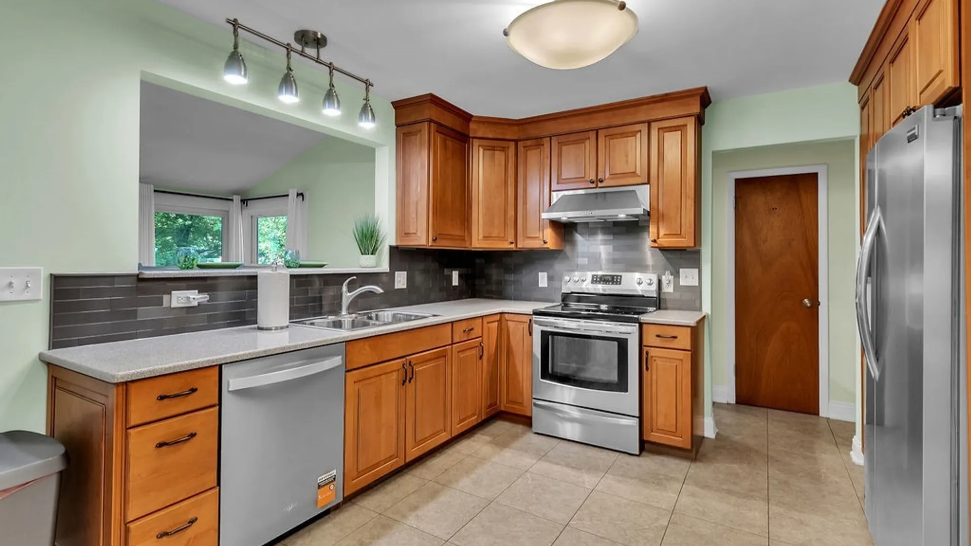 Property at 855 Oxbow Lane, Lewiston, NY 14092 15
