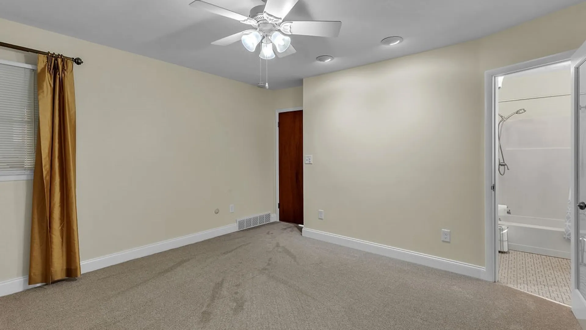 Property at 855 Oxbow Lane, Lewiston, NY 14092 26