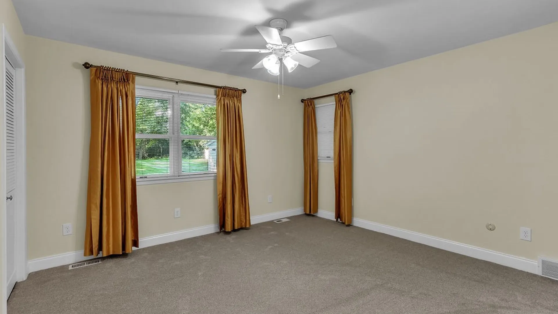 Property at 855 Oxbow Lane, Lewiston, NY 14092 25