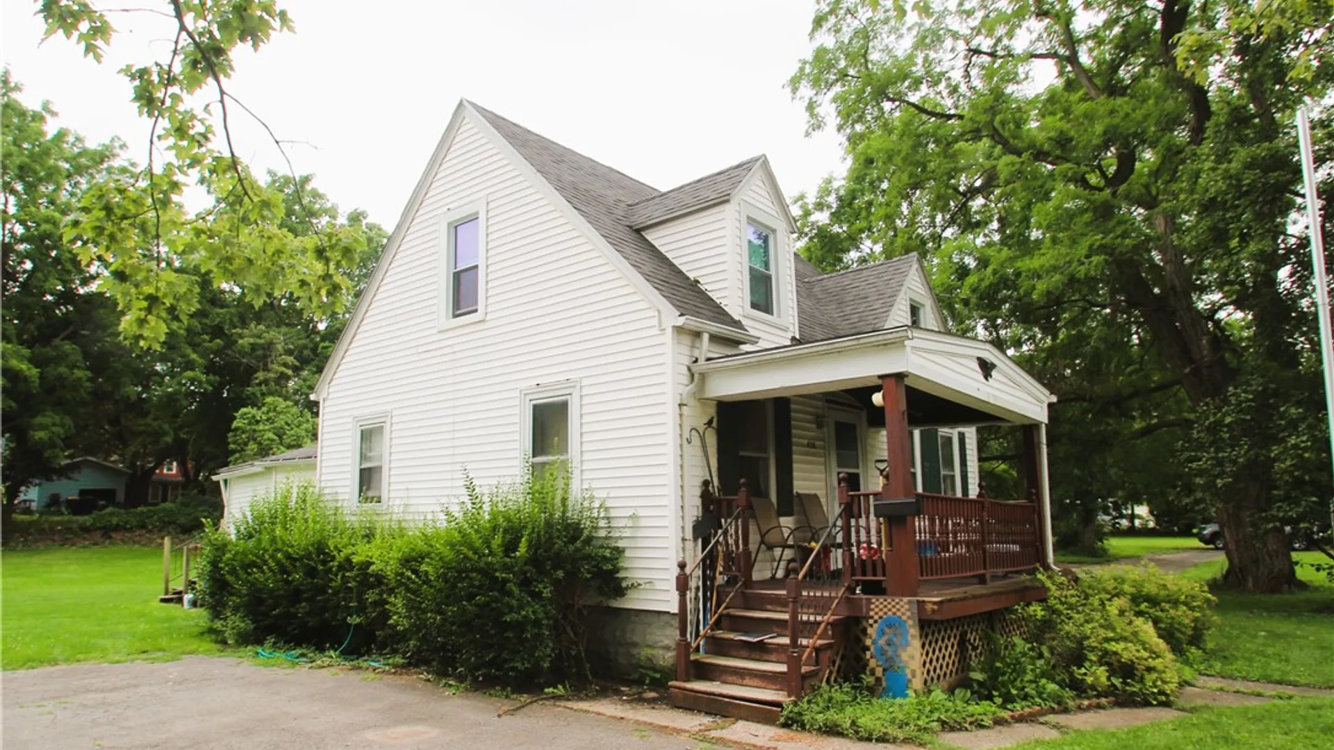 Property at 428 Clinton Street, Lockport City, NY 14094 3