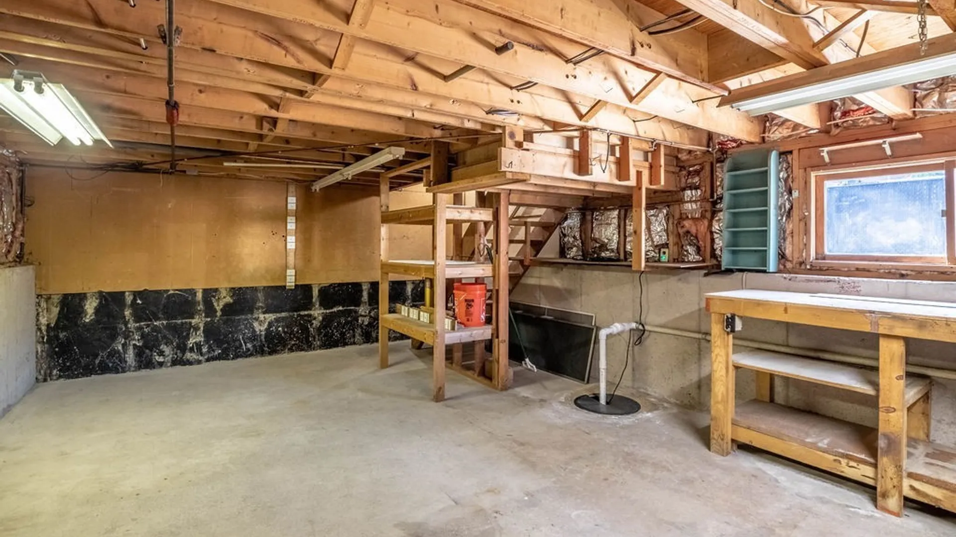 Property at 28 Mead St. - Upper Unit, North Tonawanda, NY 14120 48
