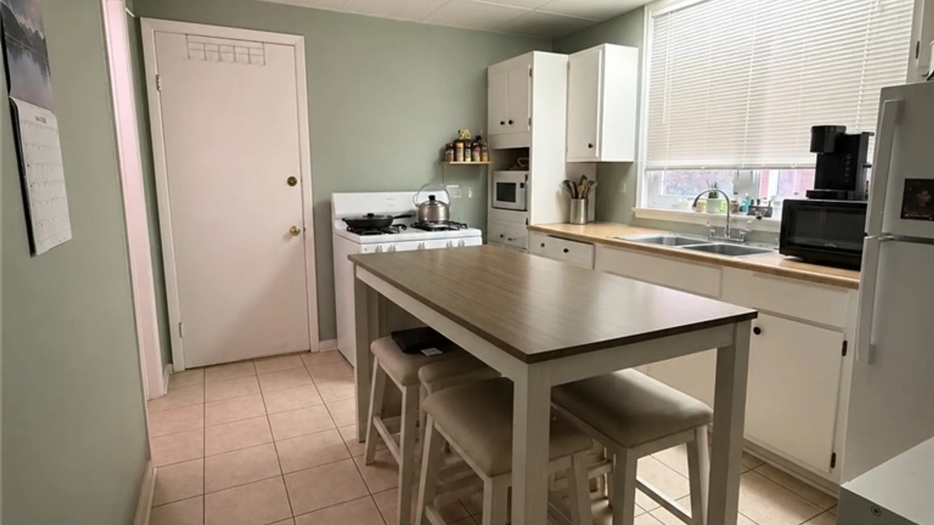 Property at 467 W Delavan Avenue, Buffalo, NY 14213 21