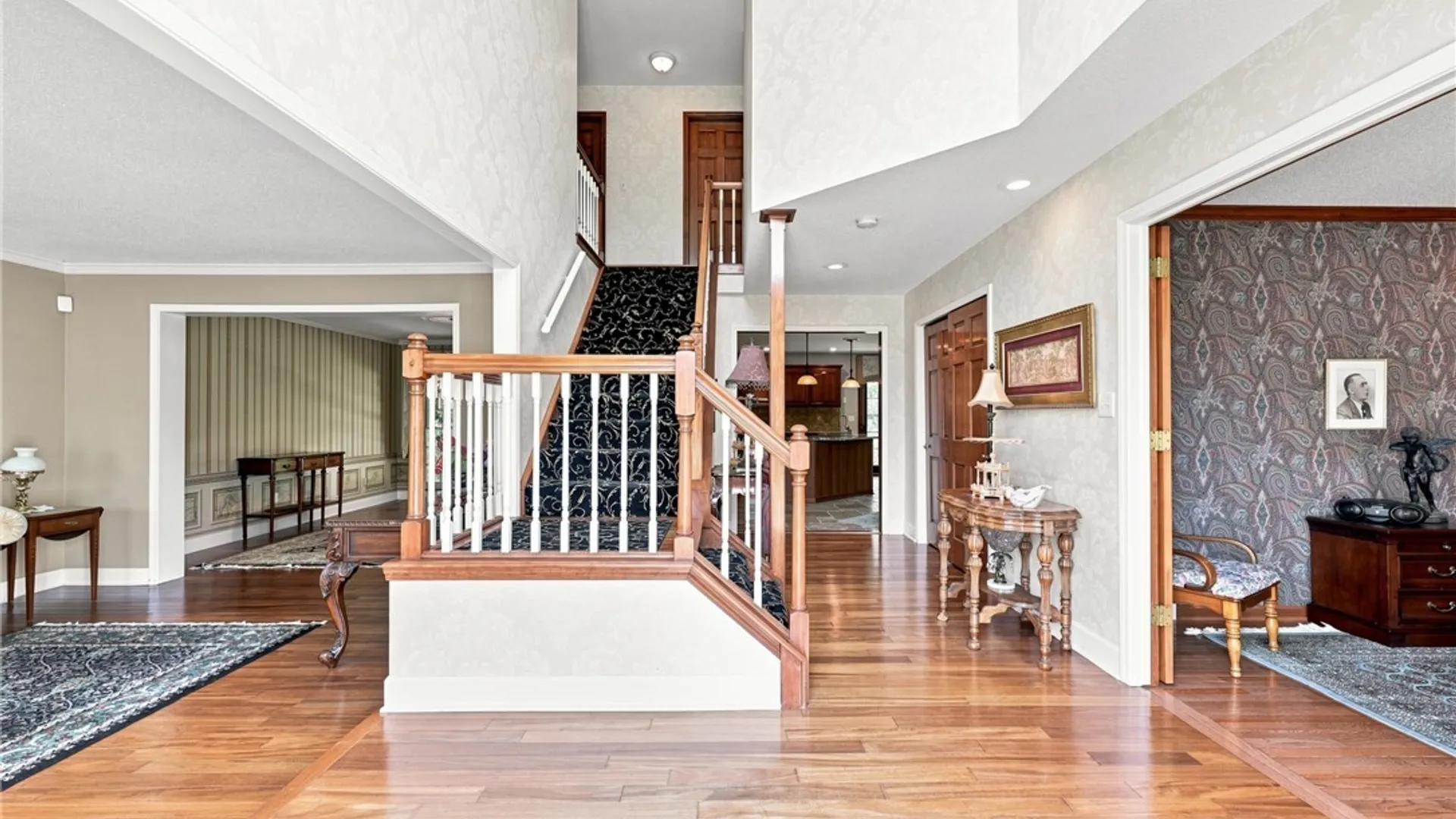 Property at 8304 Silver Fox Court, Clarence, NY 14221 6