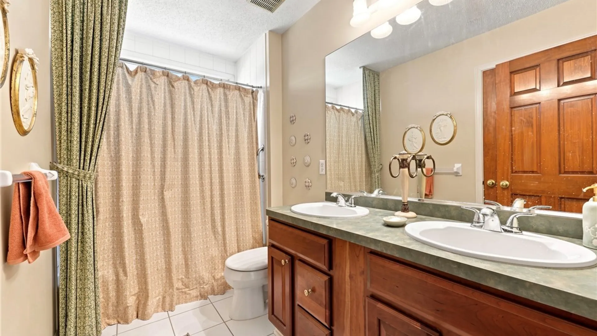 Property at 8304 Silver Fox Court, Clarence, NY 14221 32