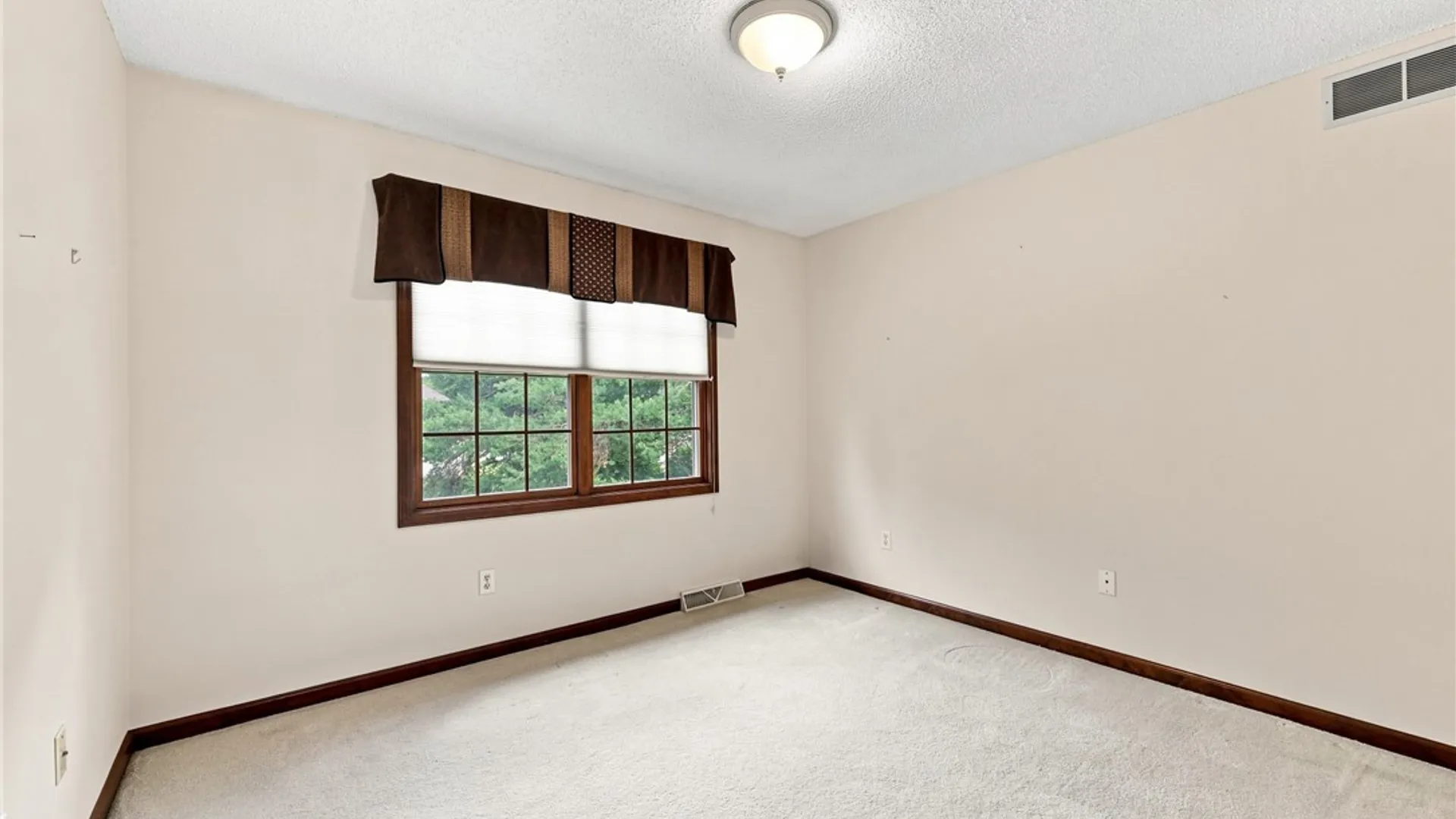 Property at 8304 Silver Fox Court, Clarence, NY 14221 35