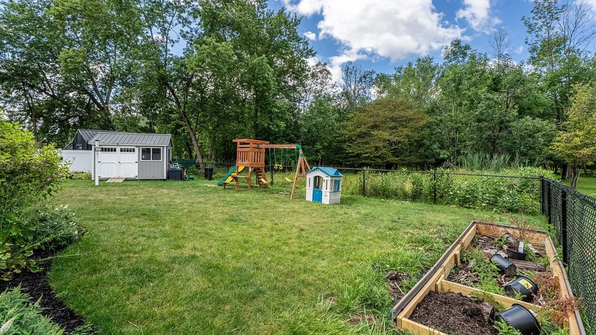 Property at 60 Park Avenue, Cheektowaga, NY 14043 36