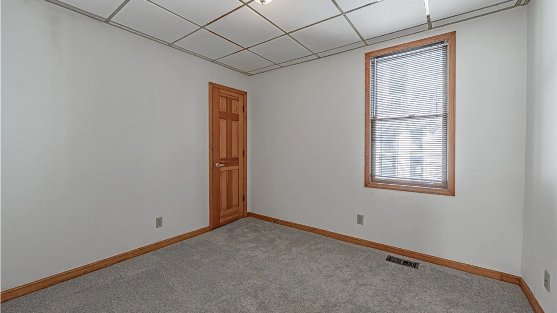 Property at 139 Cottage Street, Lockport City, NY 14094 31