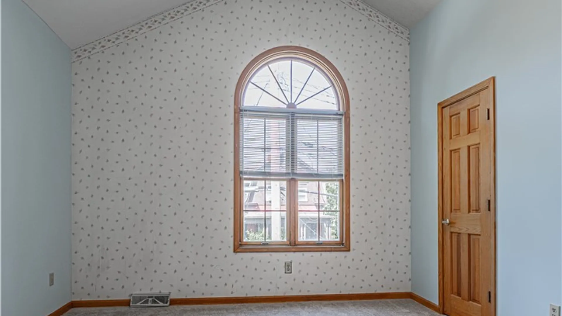 Property at 139 Cottage Street, Lockport City, NY 14094 40