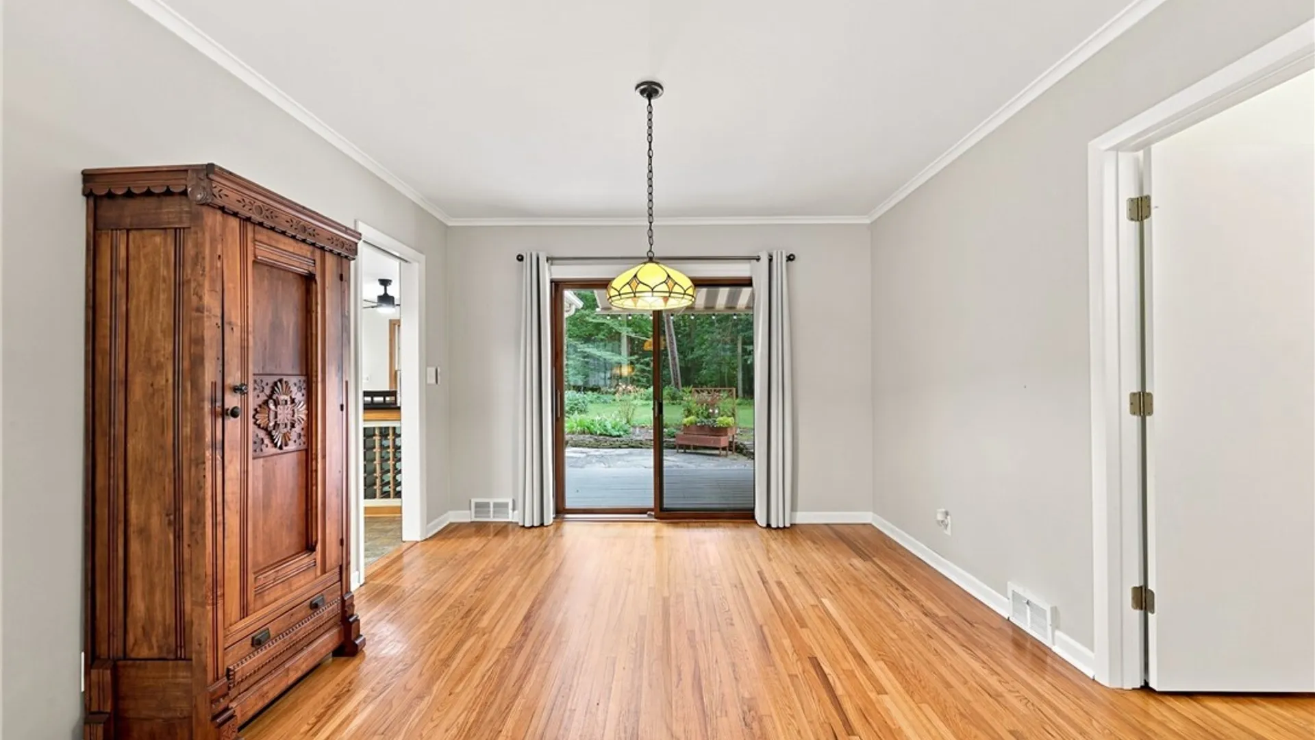 Property at 77 South Lane, Orchard Park, NY 14127 8