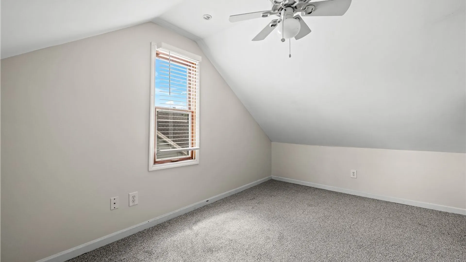 Property at 29 Lenox Street, West Seneca, NY 14224 34