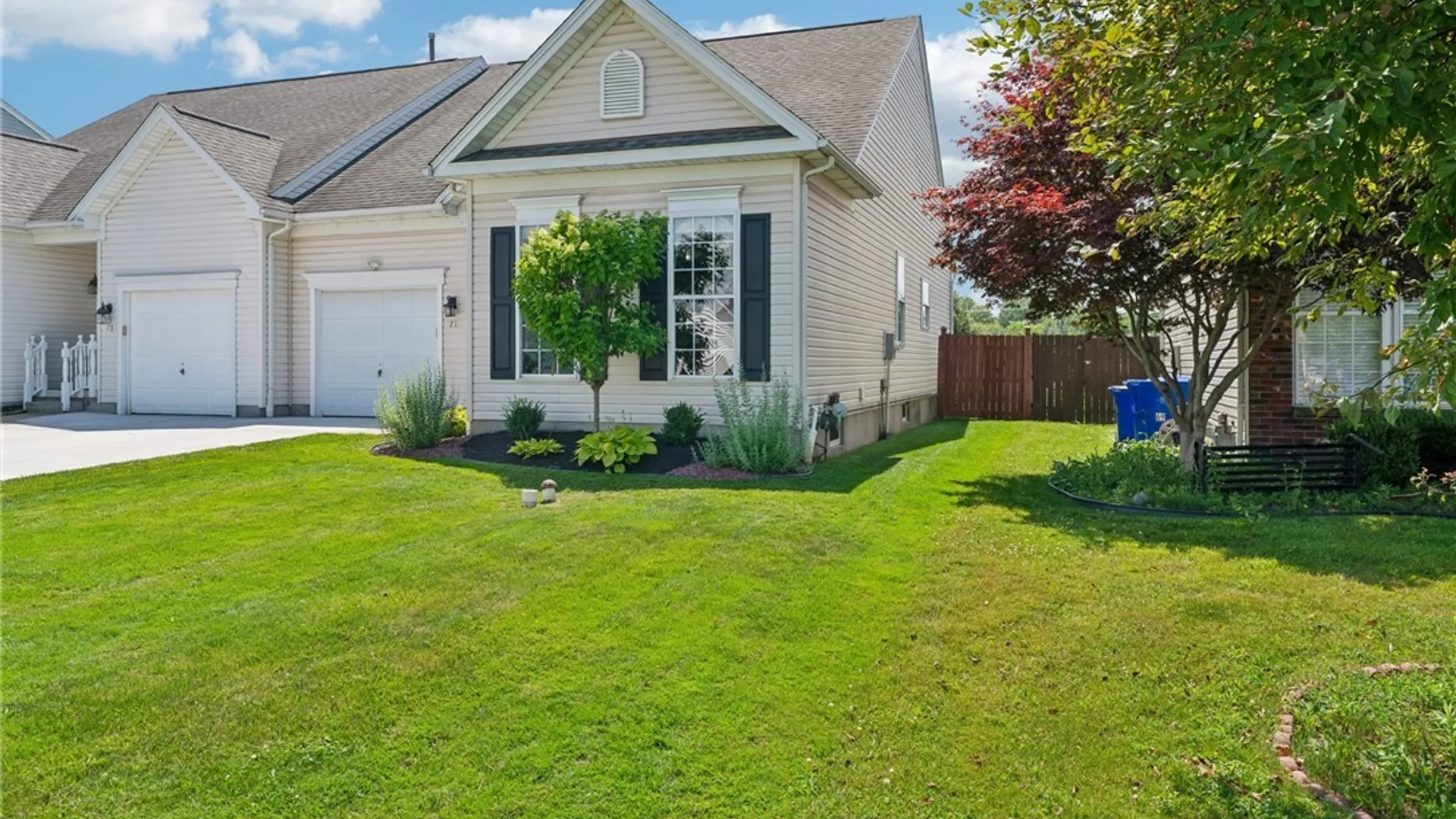 Property at 71 Carla Lane, West Seneca, NY 14224 4