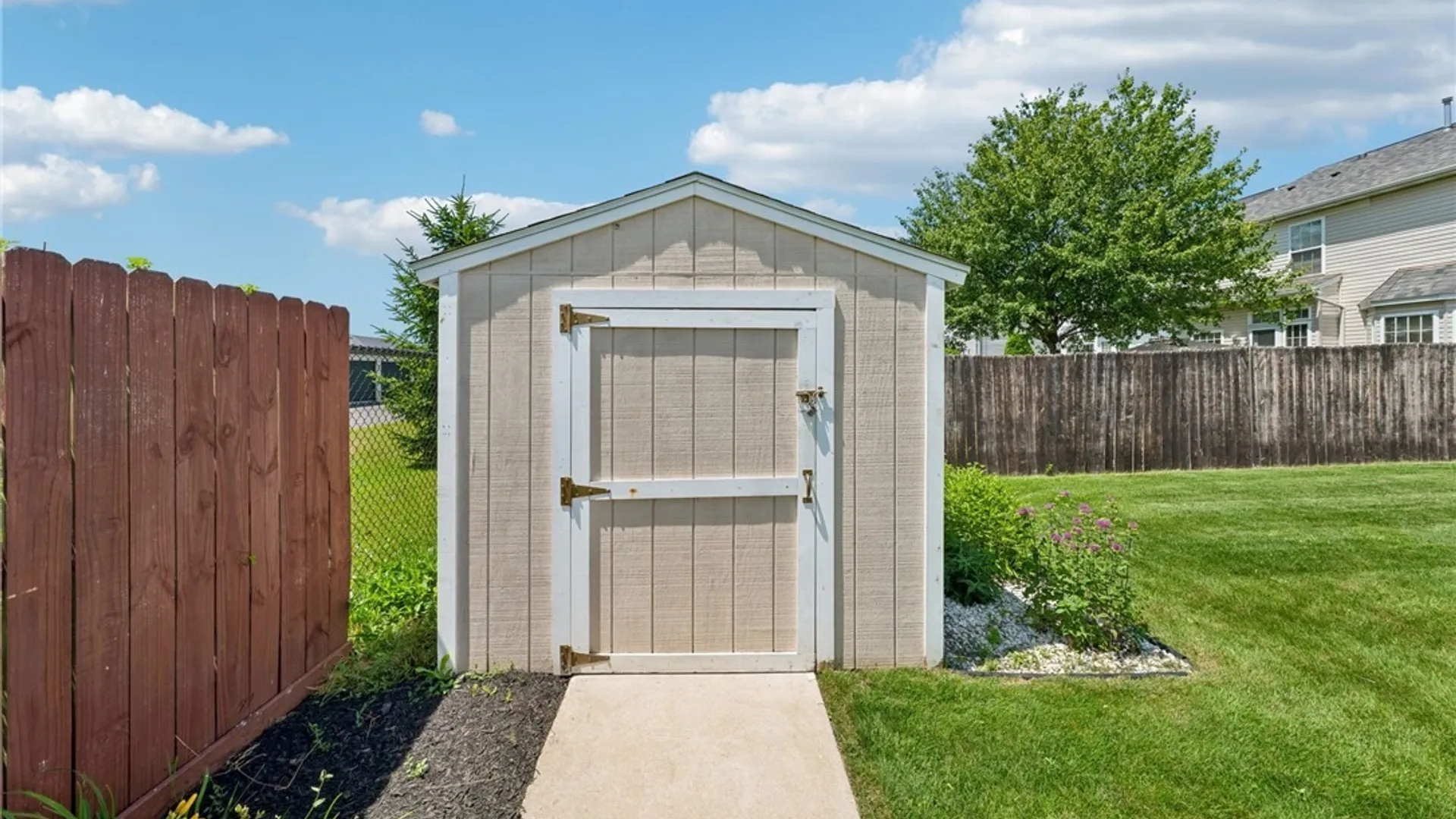 Property at 71 Carla Lane, West Seneca, NY 14224 42