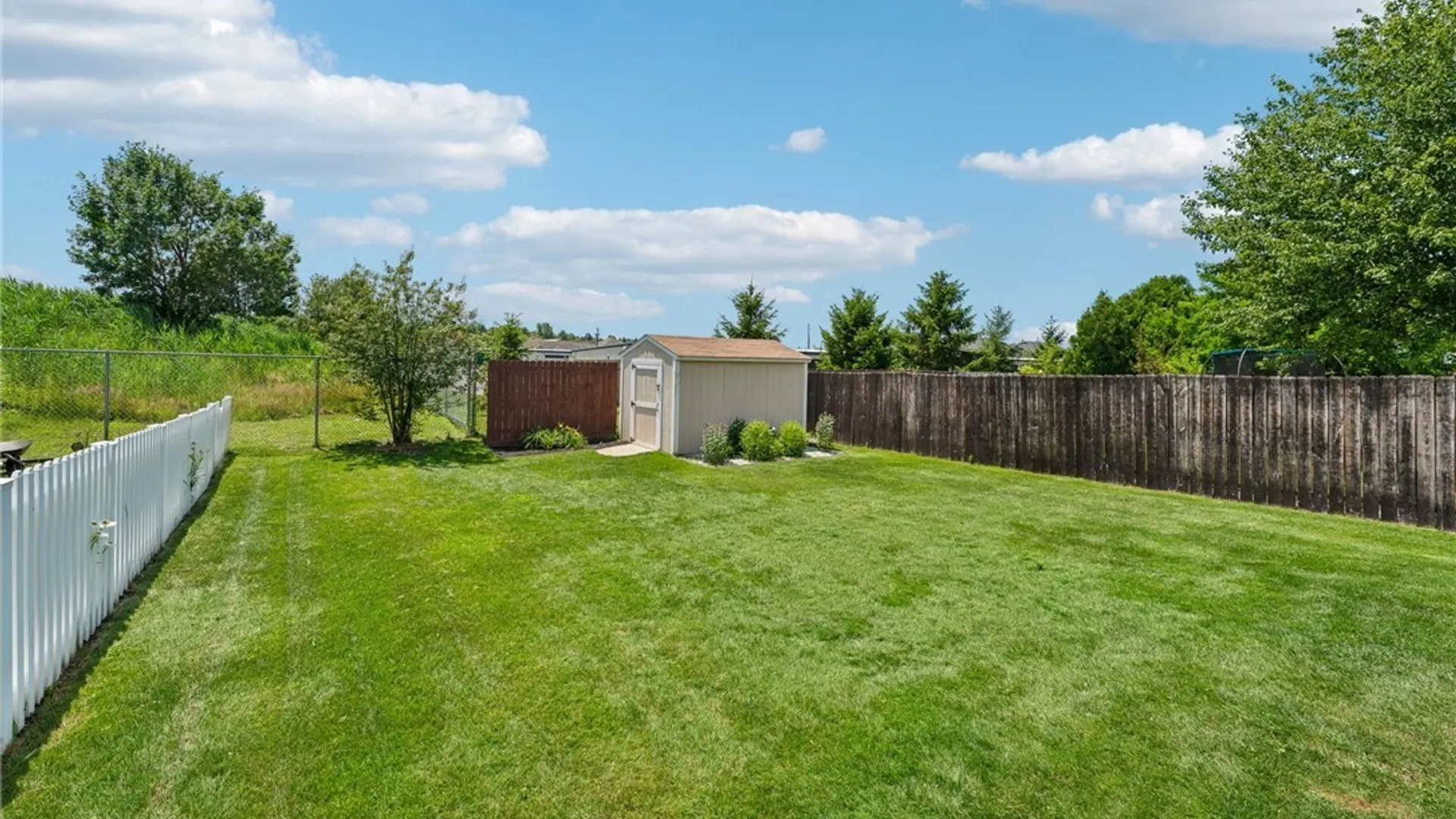 Property at 71 Carla Lane, West Seneca, NY 14224 43