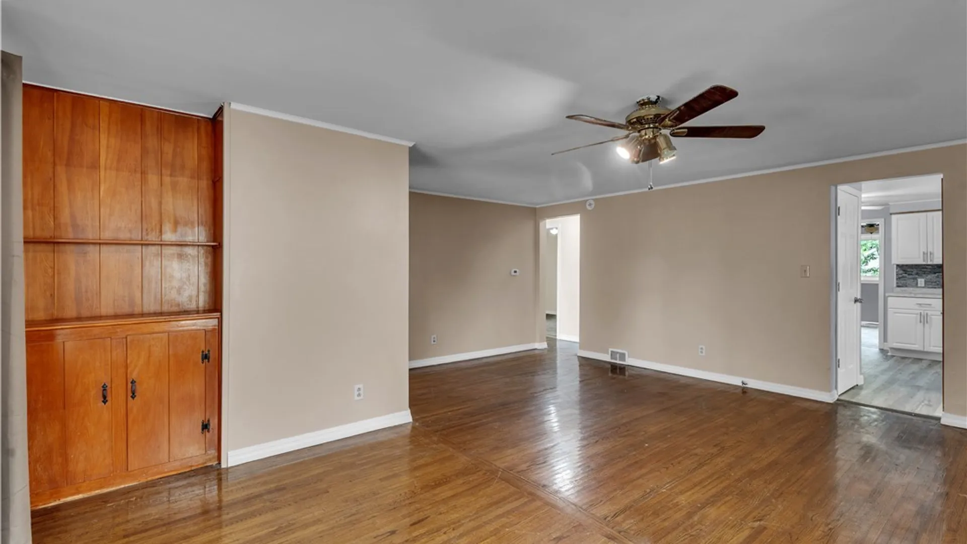 Property at 124 Park Edge Dr, Cheektowaga, NY 14225 15