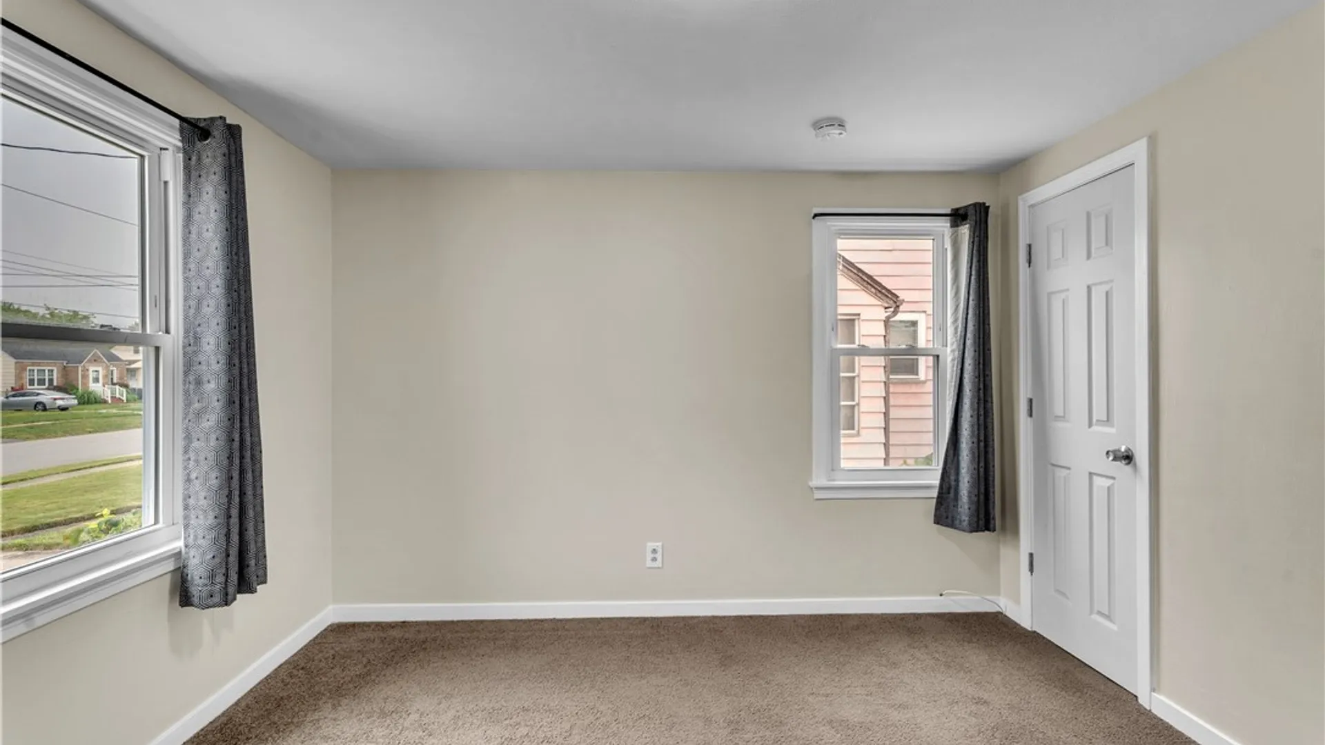 Property at 124 Park Edge Dr, Cheektowaga, NY 14225 33
