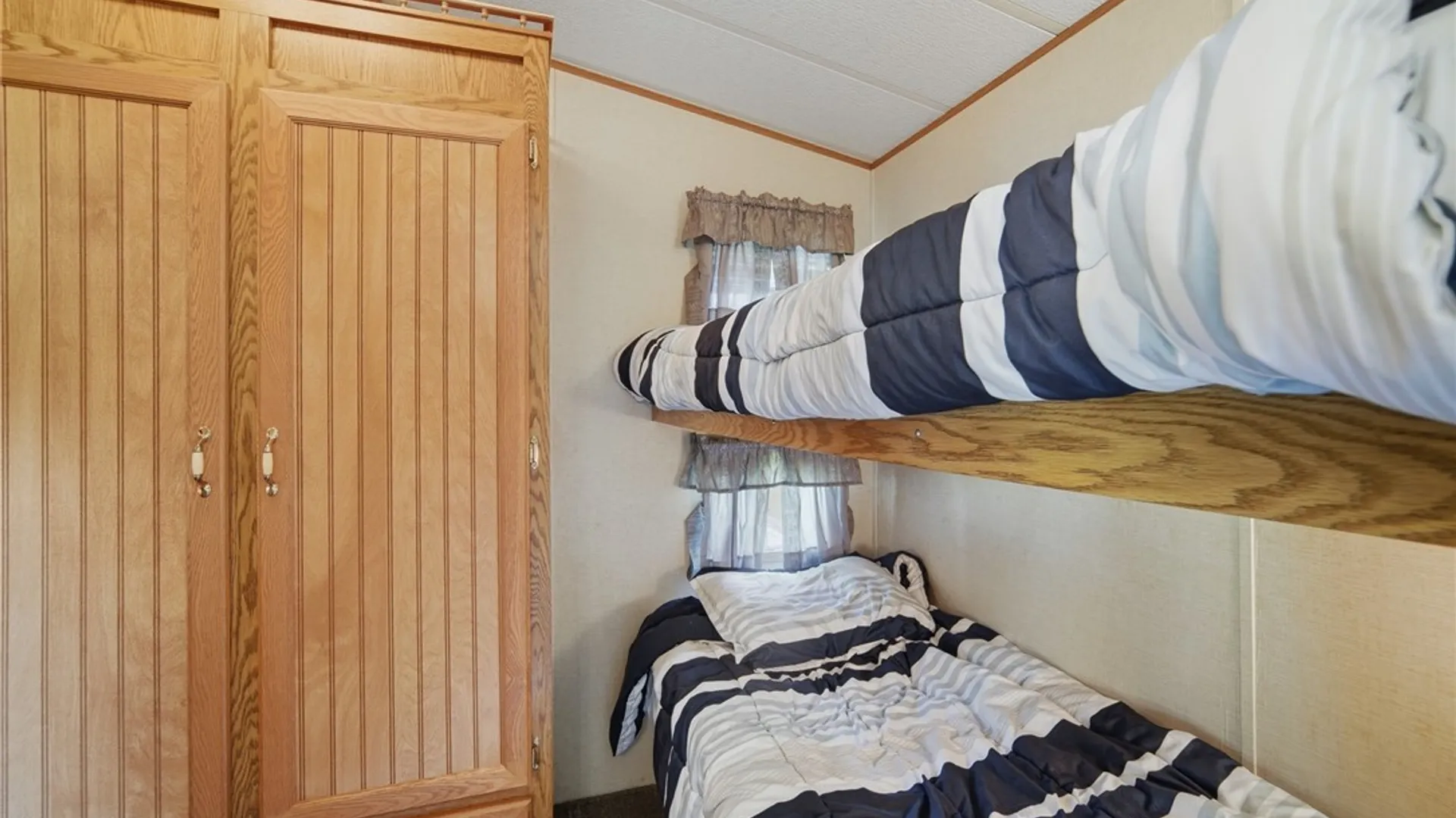 Property at 327 Somes Path, Elbridge, NY 13080 19