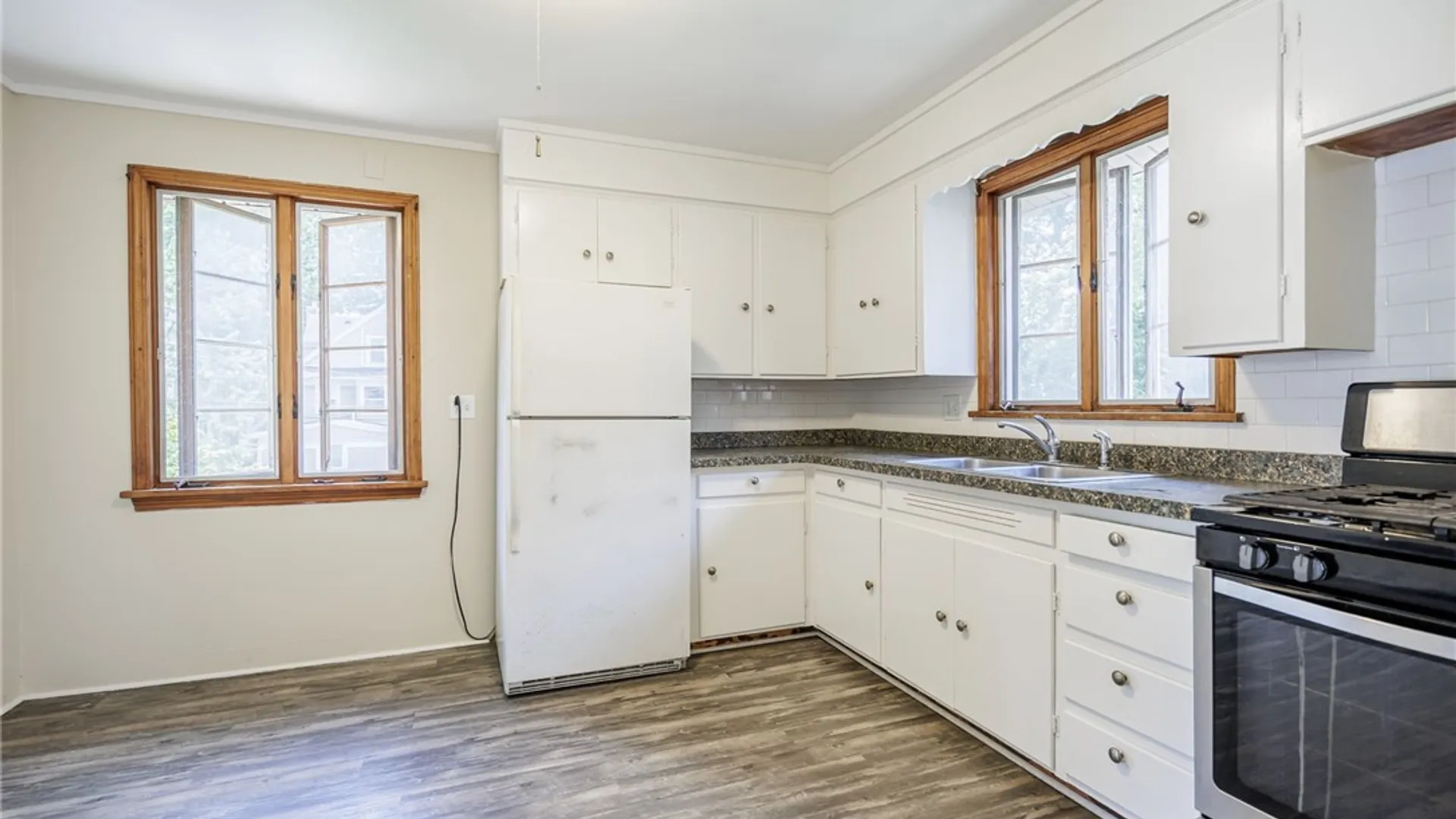 Property at 326 Barrington St, Rochester, NY 14607 9