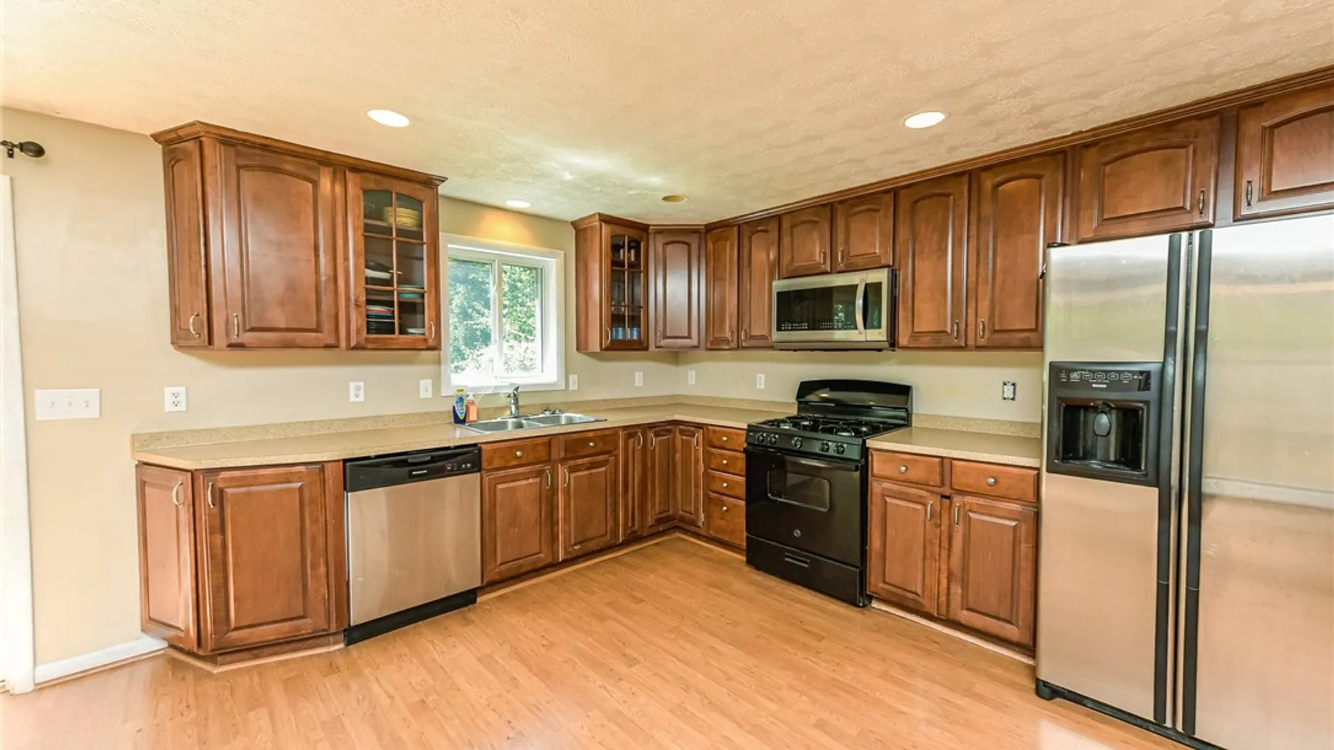 Property at 35 Lee Circle Drive, Greece, NY 14626 10