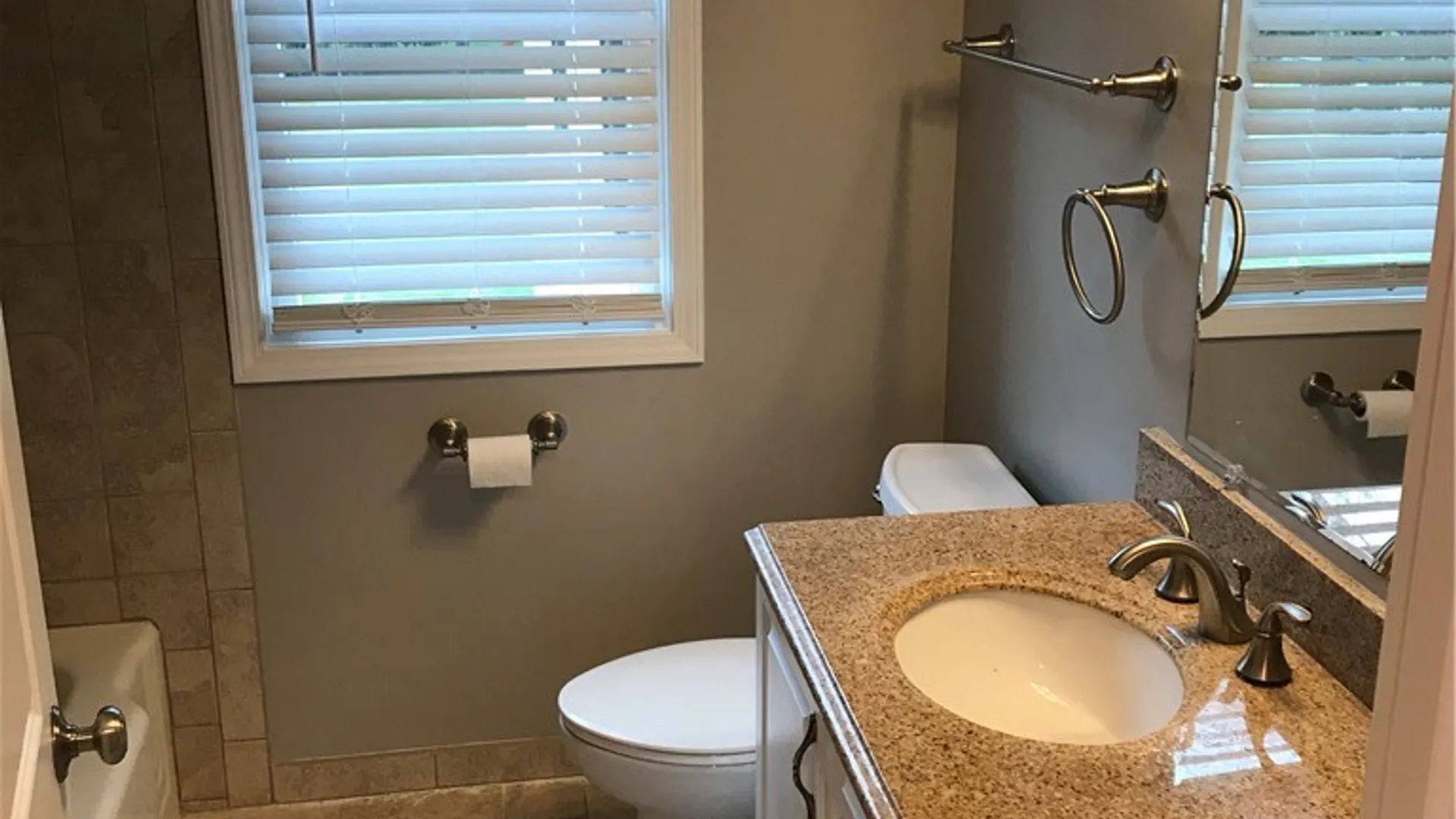 Property at 88 Royal Parkway, Amherst, NY 14221 15