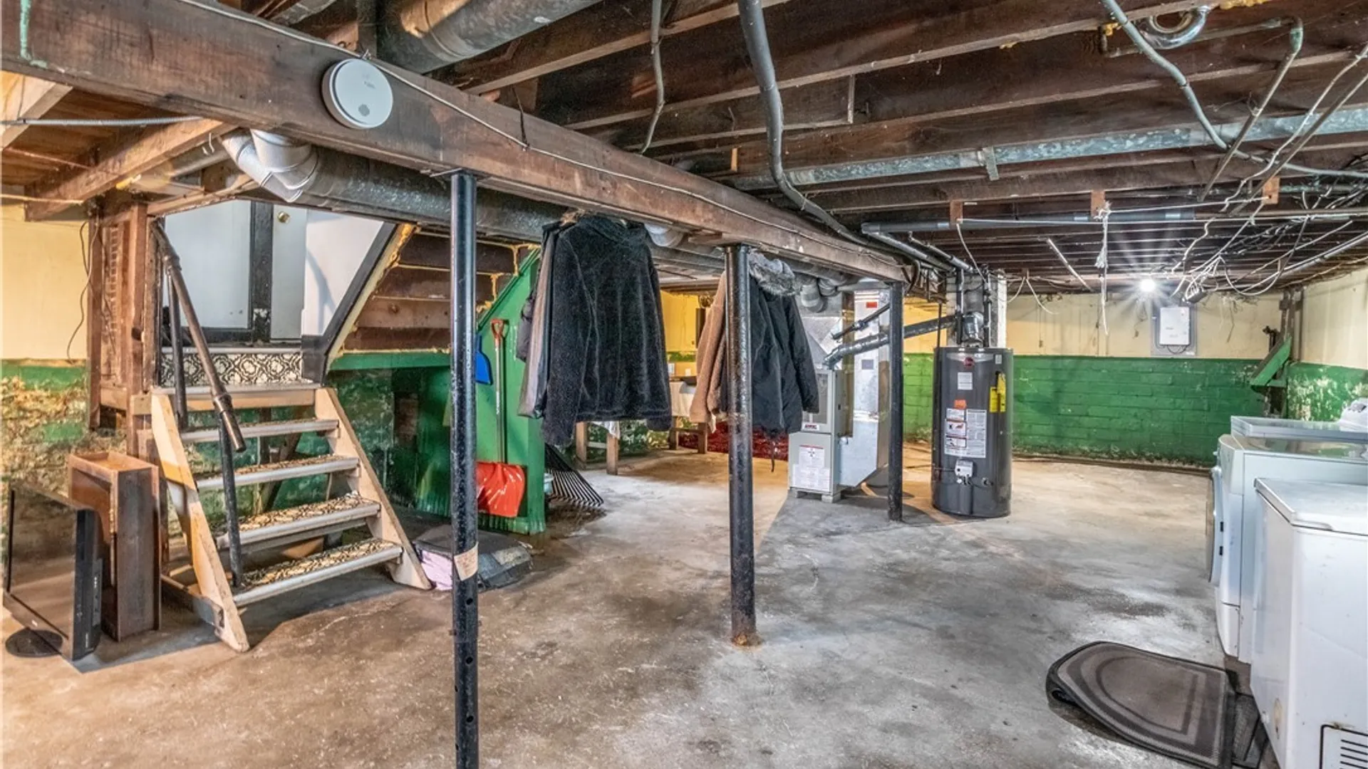 Property at 178 Hastings Avenue, Buffalo, NY 14215 28