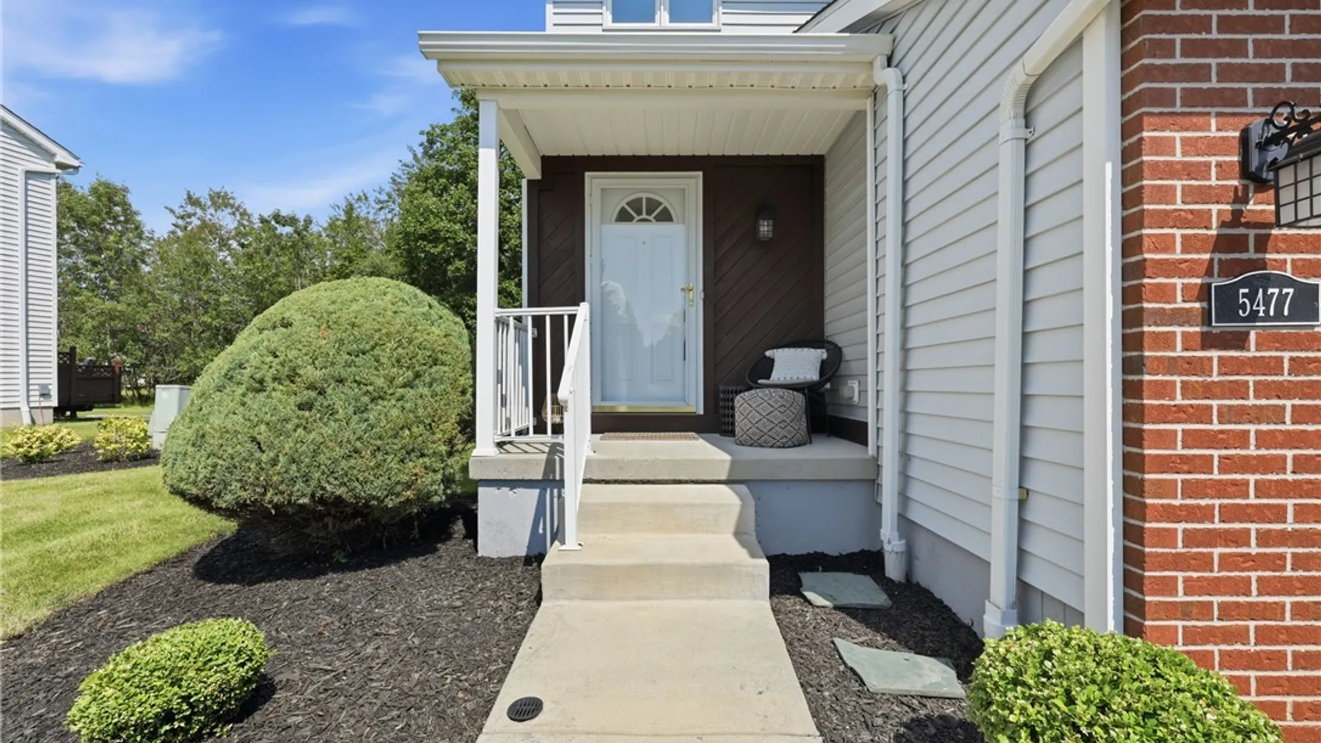 Property at 5477 Village Station Circle, Clarence, NY 14221 36