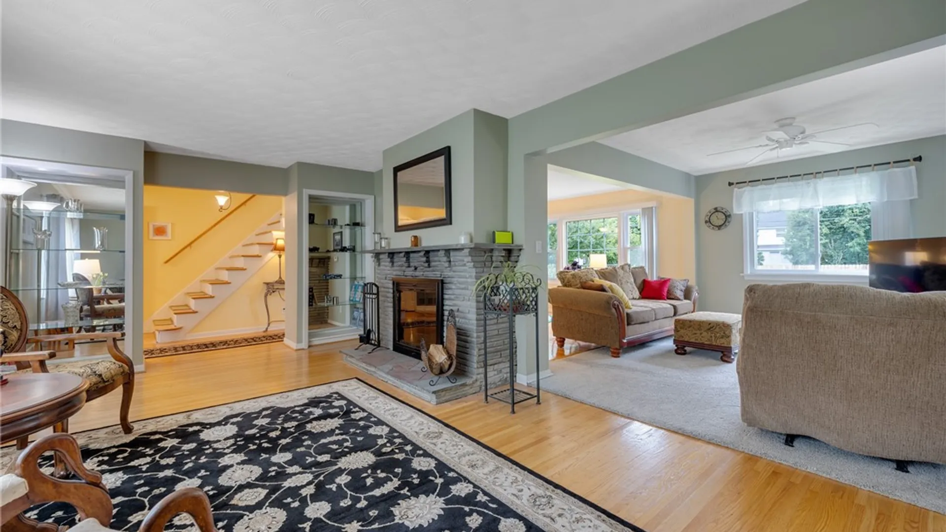Property at 196 Orchard Park Boulevard, Irondequoit, NY 14609 10