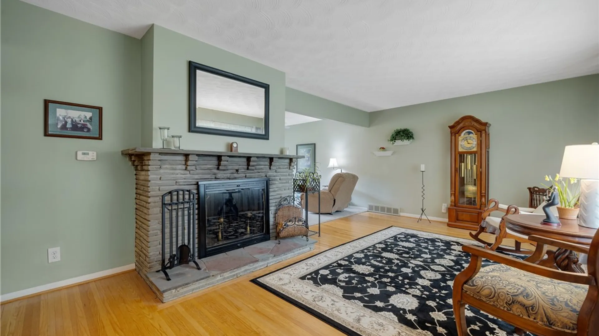 Property at 196 Orchard Park Boulevard, Irondequoit, NY 14609 9