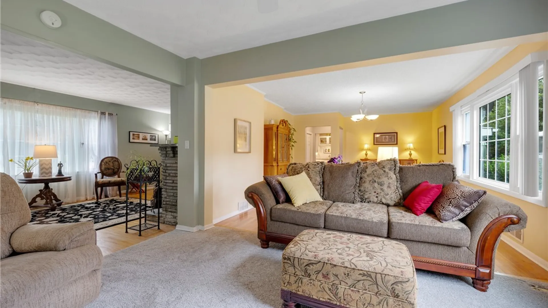 Property at 196 Orchard Park Boulevard, Irondequoit, NY 14609 16