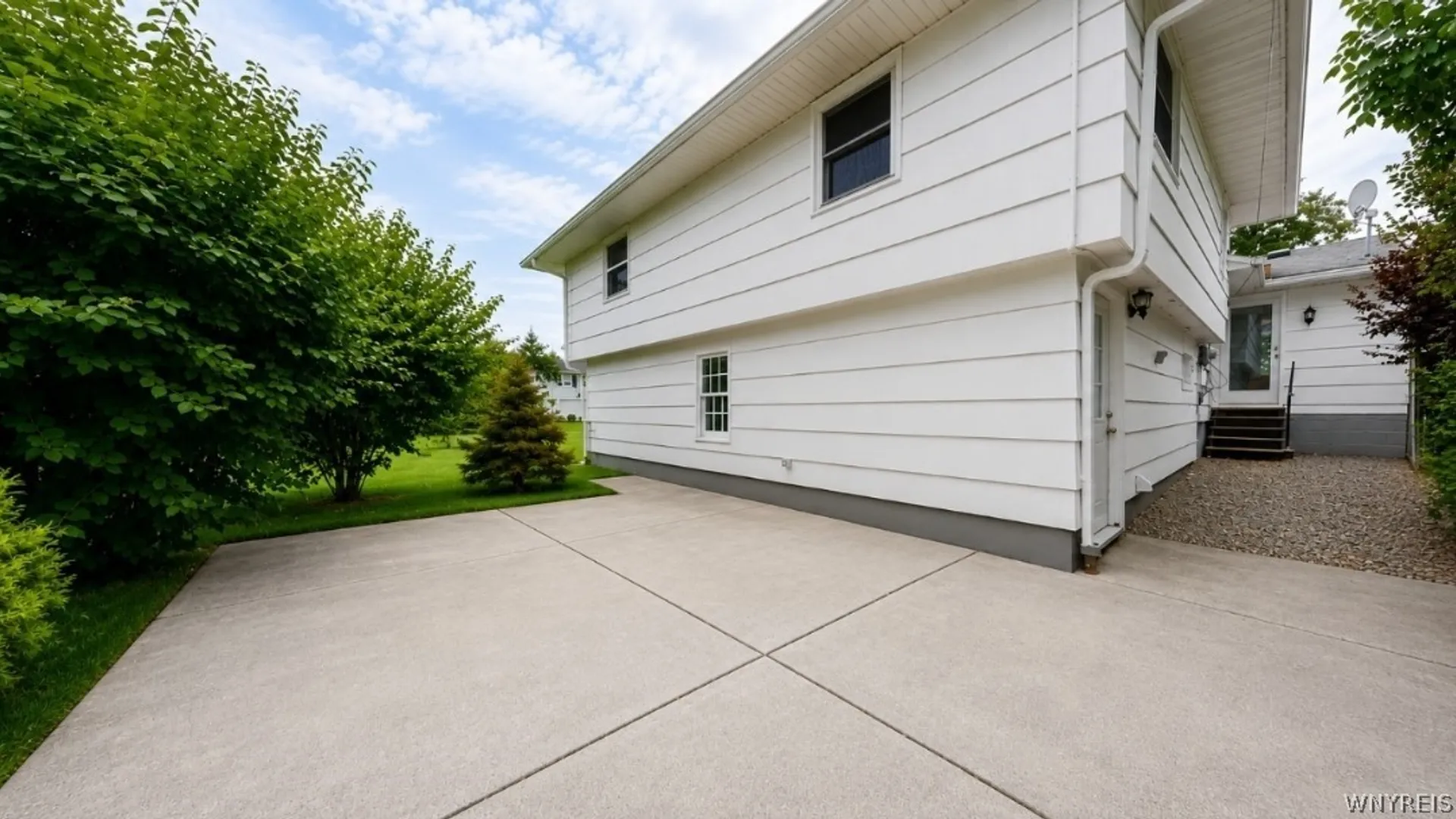 Property at 163 Park Forest Drive, Amherst, NY 14221 38